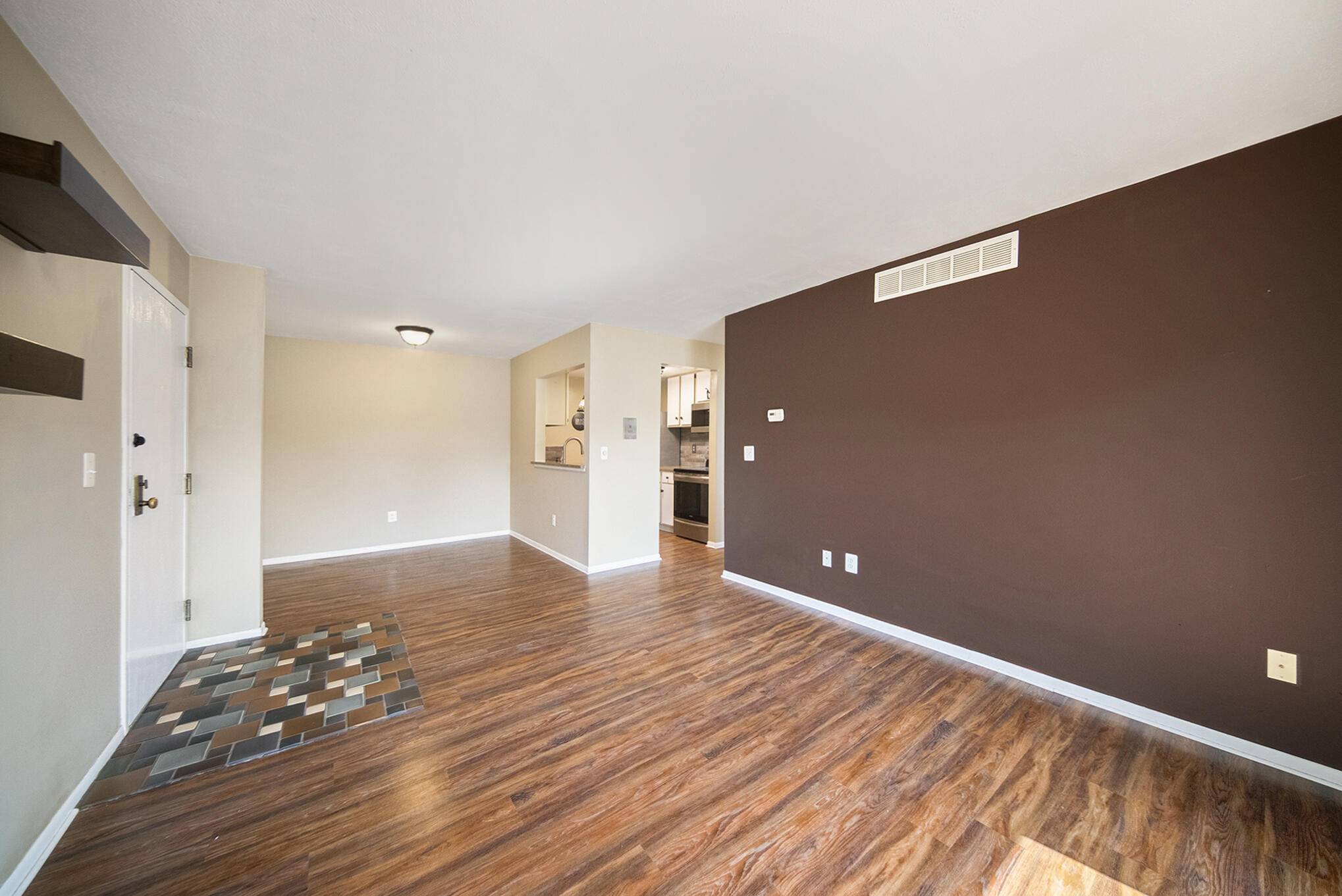 Ypsilanti, MI 48197,1471 E Chateau Vert #H