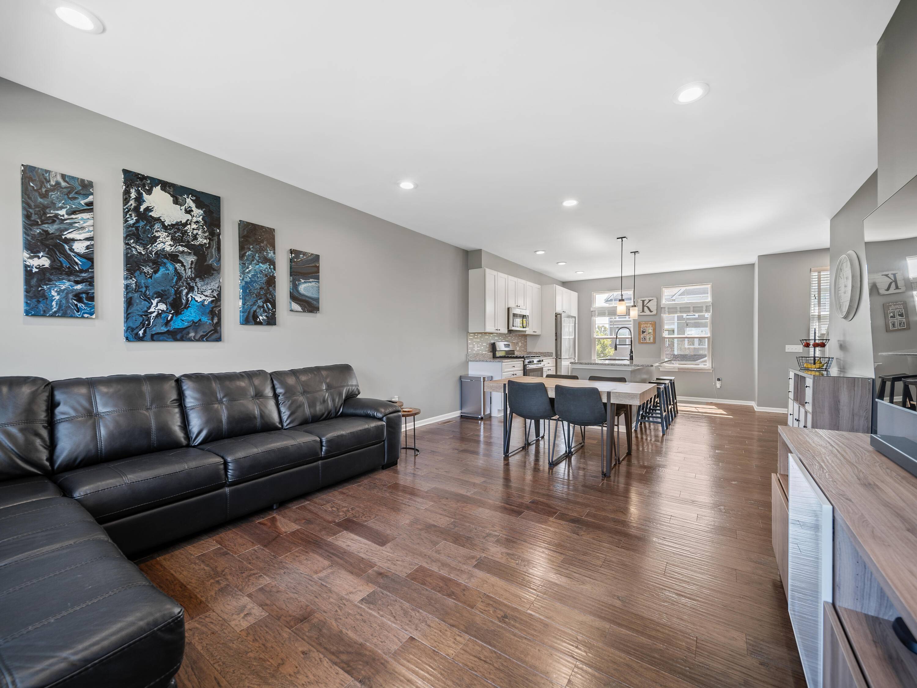 Wixom, MI 48393,453 Wright ST