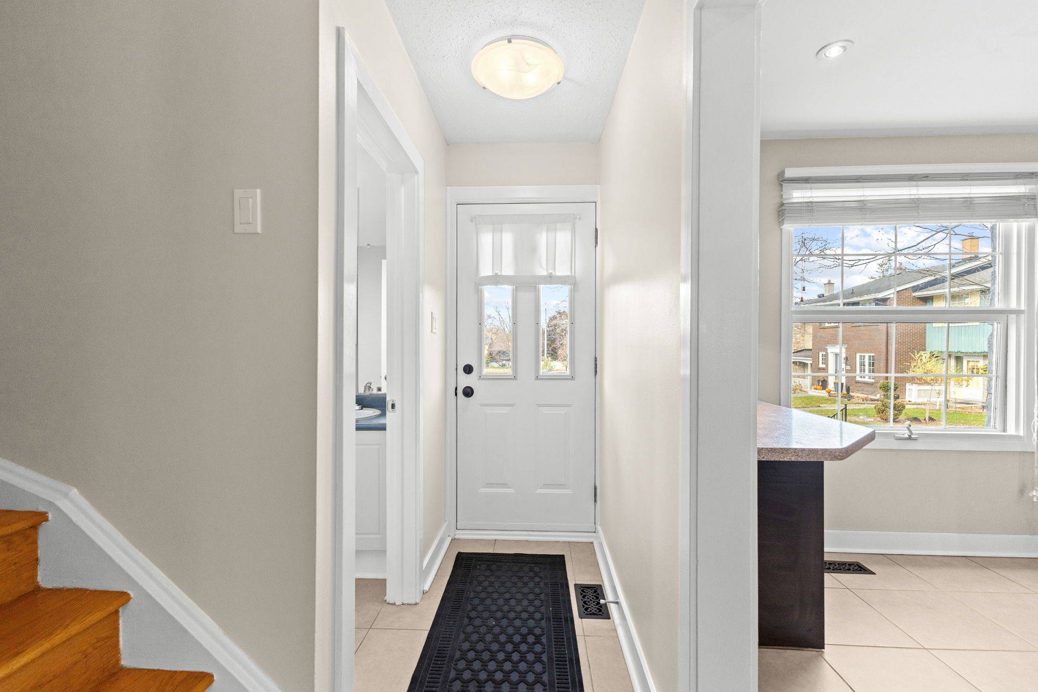 Billings Bridge - Riverside Park And Area, ON K1V 6R5,896 Walkley RD