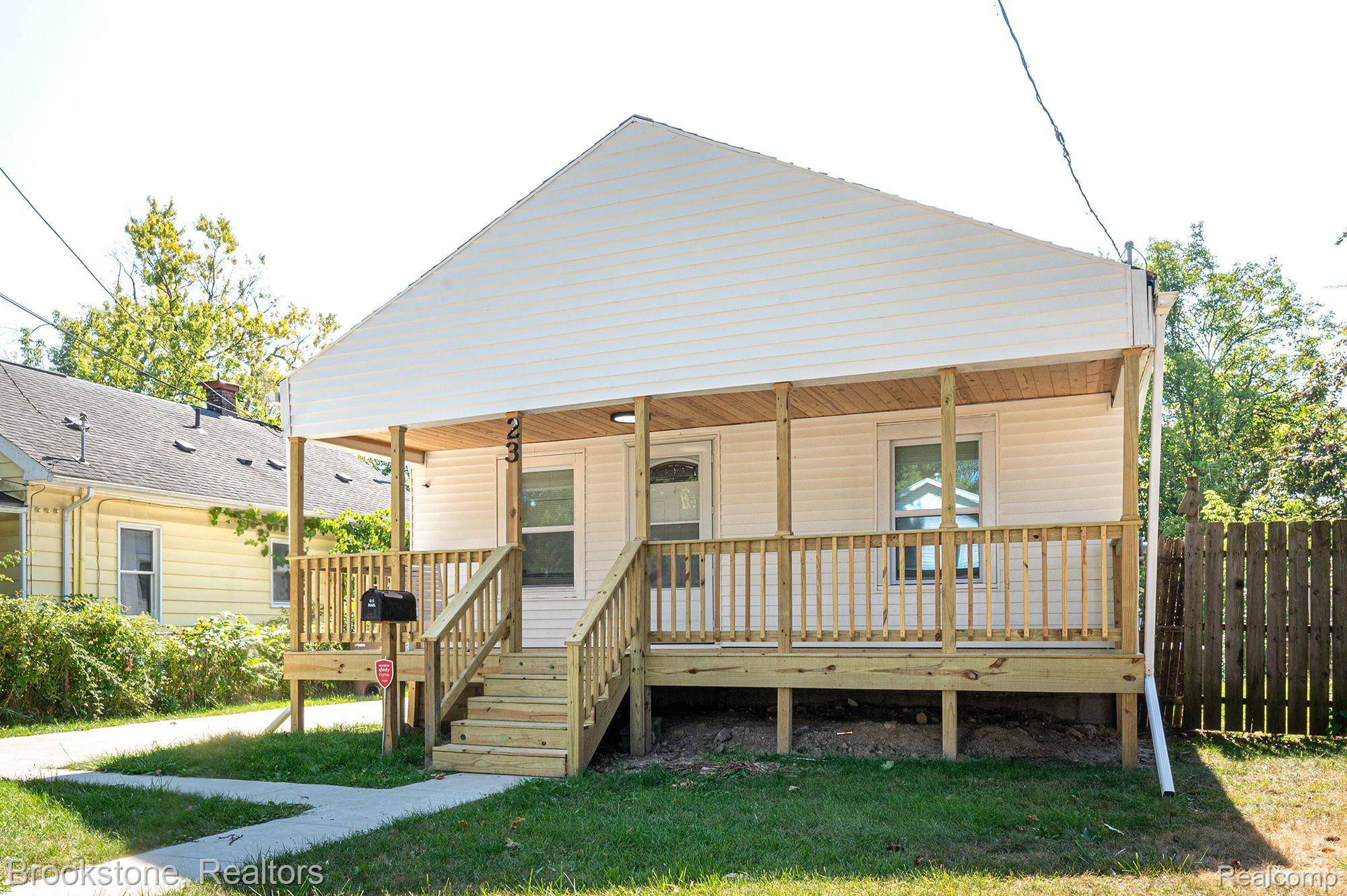 Pontiac, MI 48341,23 HAZEL AVE