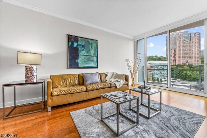 Edgewater Boro, NJ 07020,1017 Hudson Park