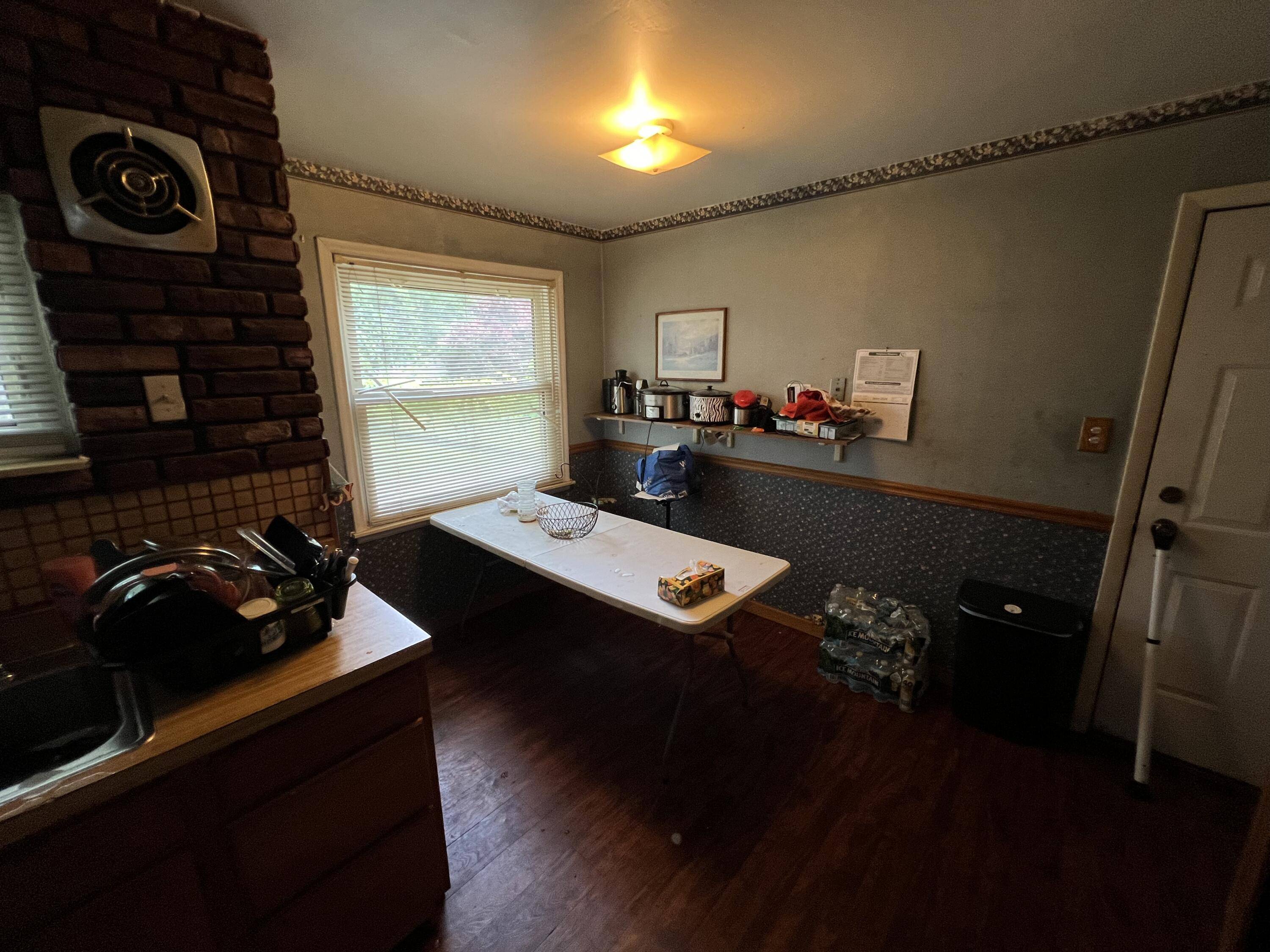 Harper Woods, MI 48225,18941 Kenosha ST