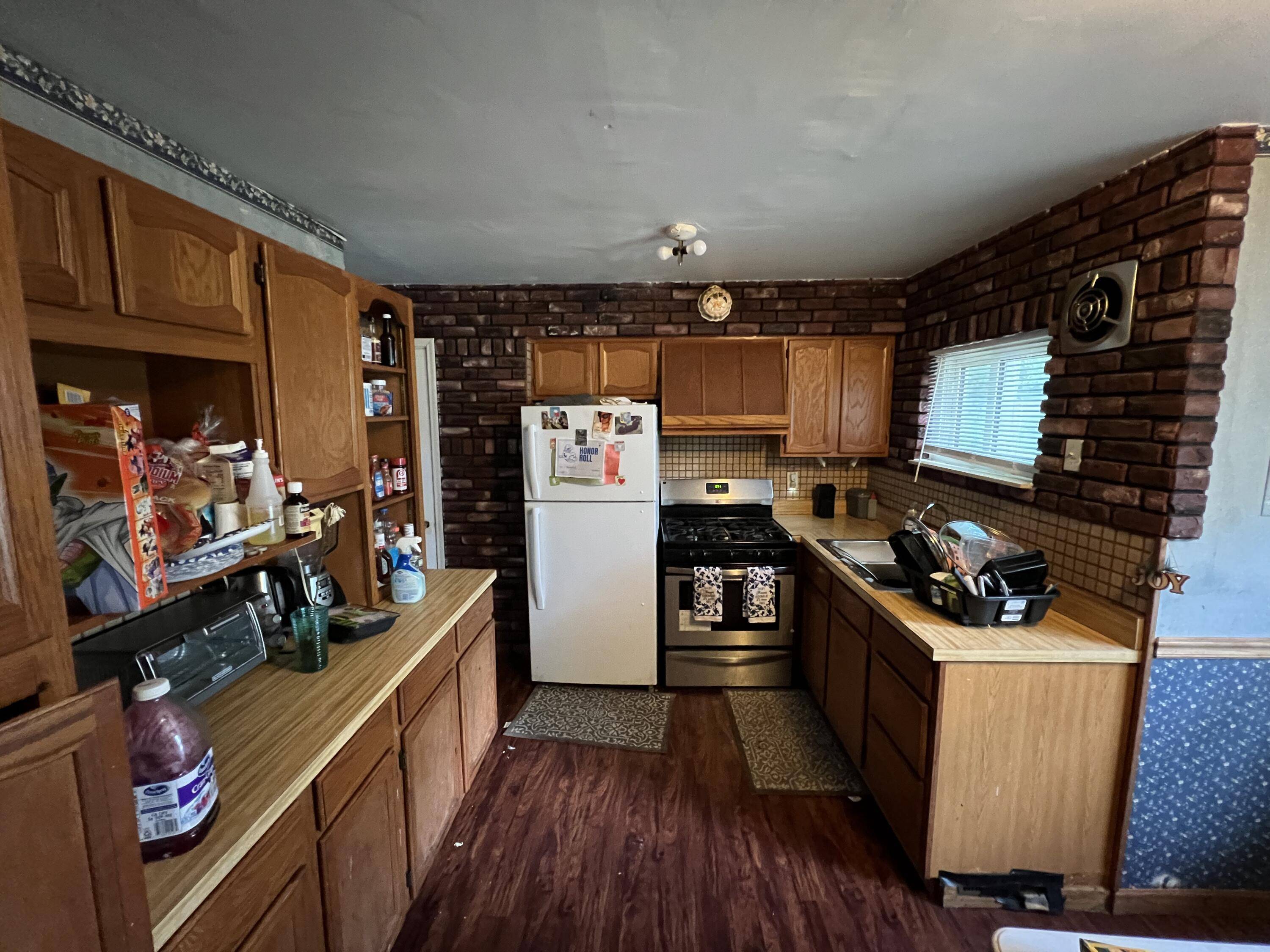 Harper Woods, MI 48225,18941 Kenosha ST