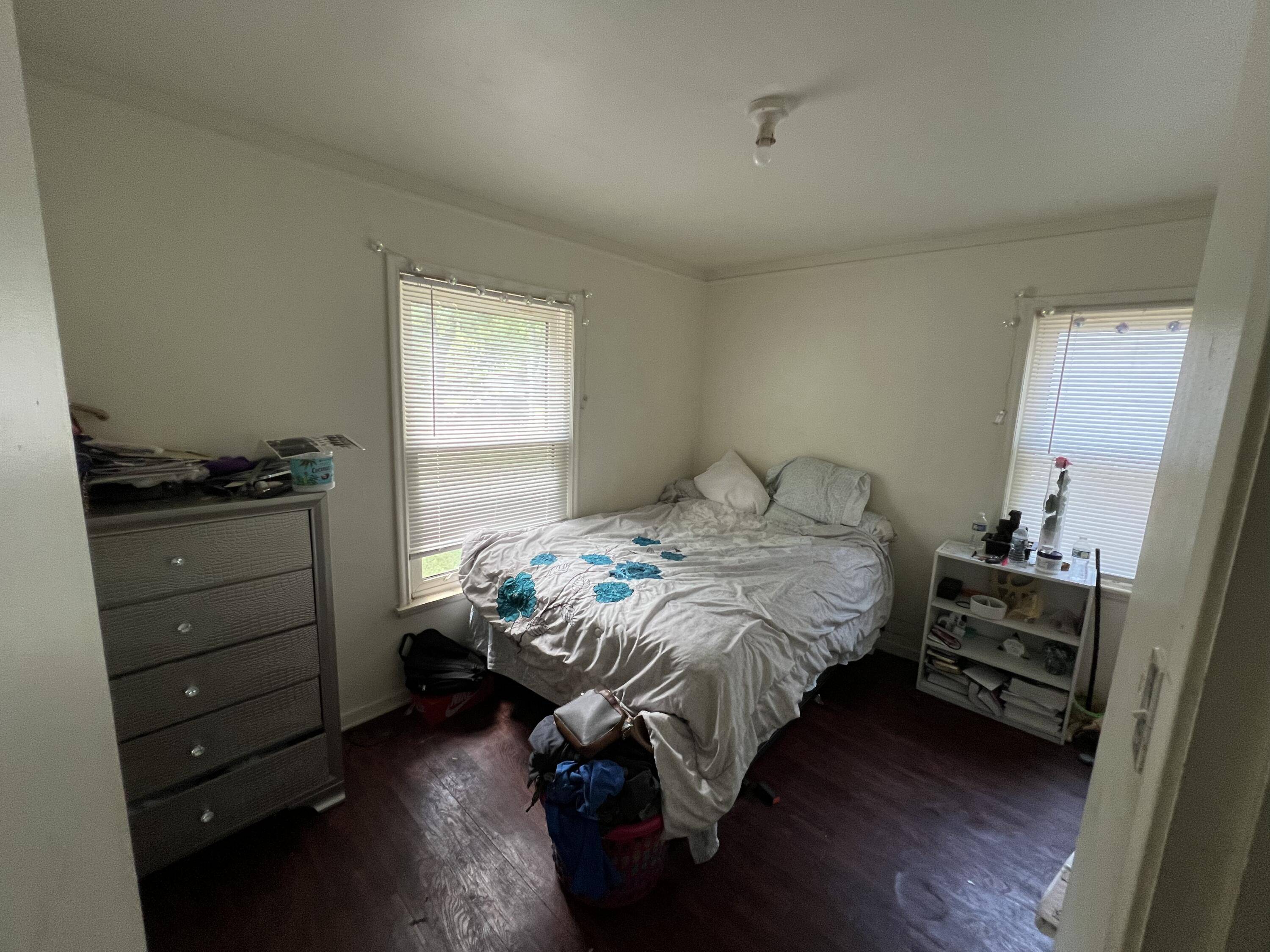 Harper Woods, MI 48225,18941 Kenosha ST