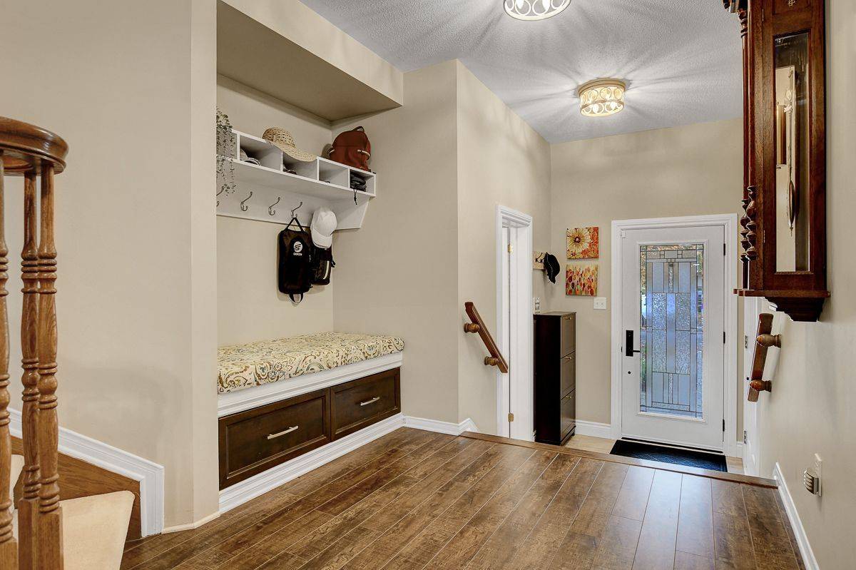 Orleans - Convent Glen And Area, ON K1C 7R8,230 Greenridge ST