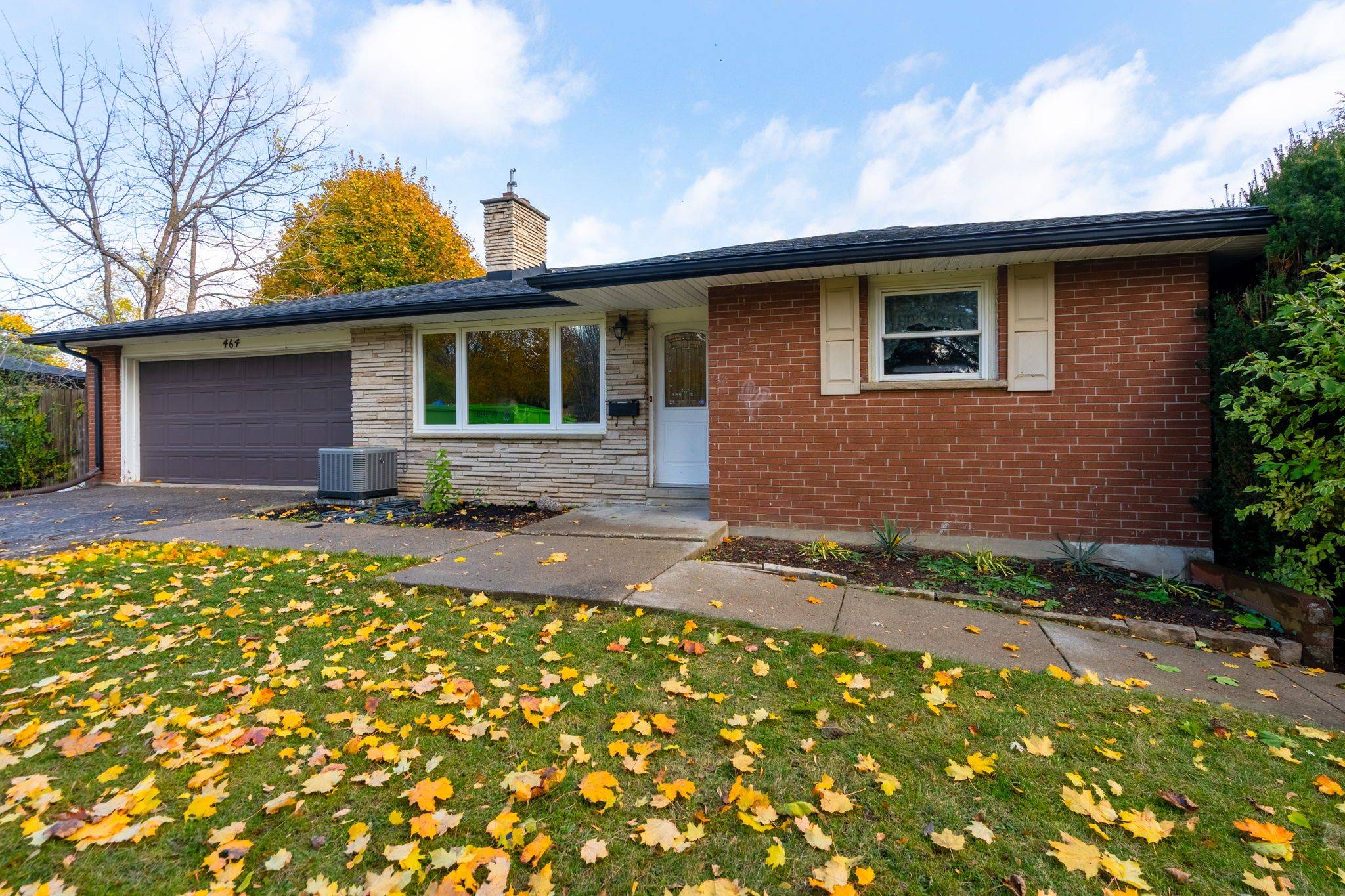 London South, ON N5Z 3E7,464 Three Valleys CRES