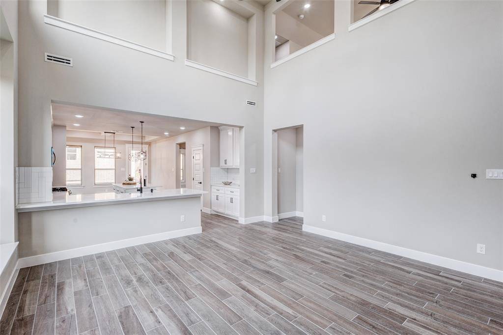 Irving, TX 75060,408 Larry Drive