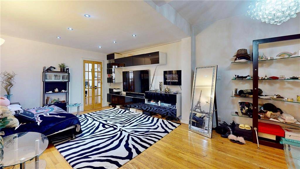 Brooklyn, NY 11235,2546 East 13th ST #L14