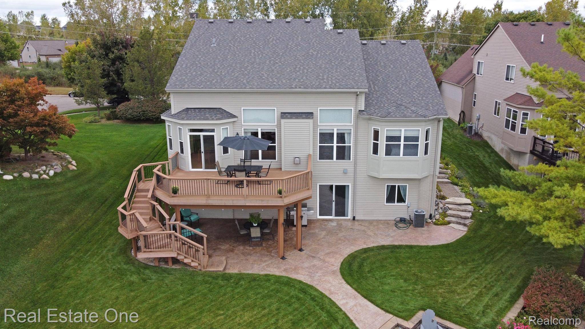 Oxford, MI 48371,943 Eden Lake CT