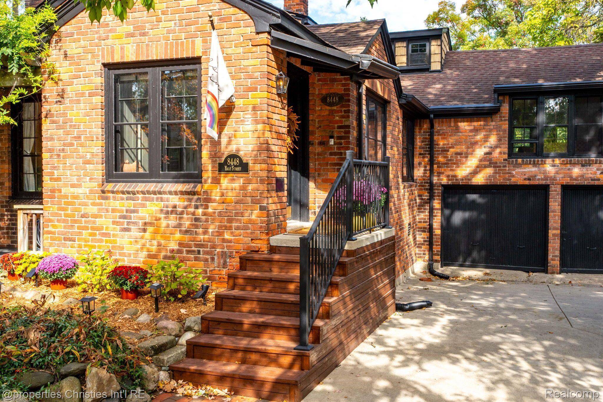 Oak Park, MI 48237,8448 Yale ST