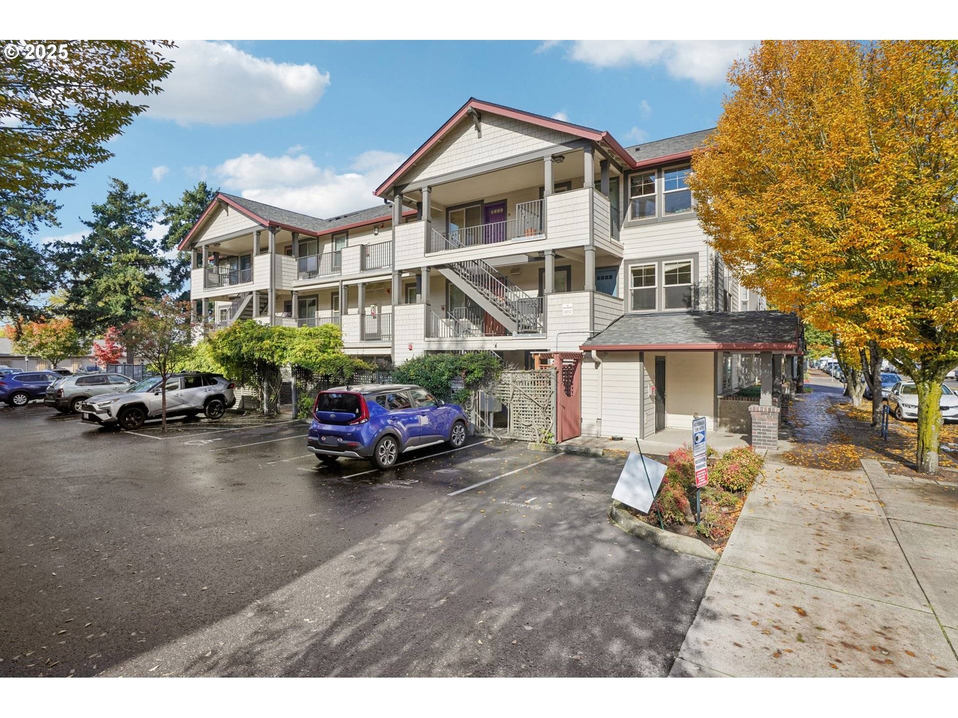 Portland, OR 97220,737 NE 99TH AVE #15