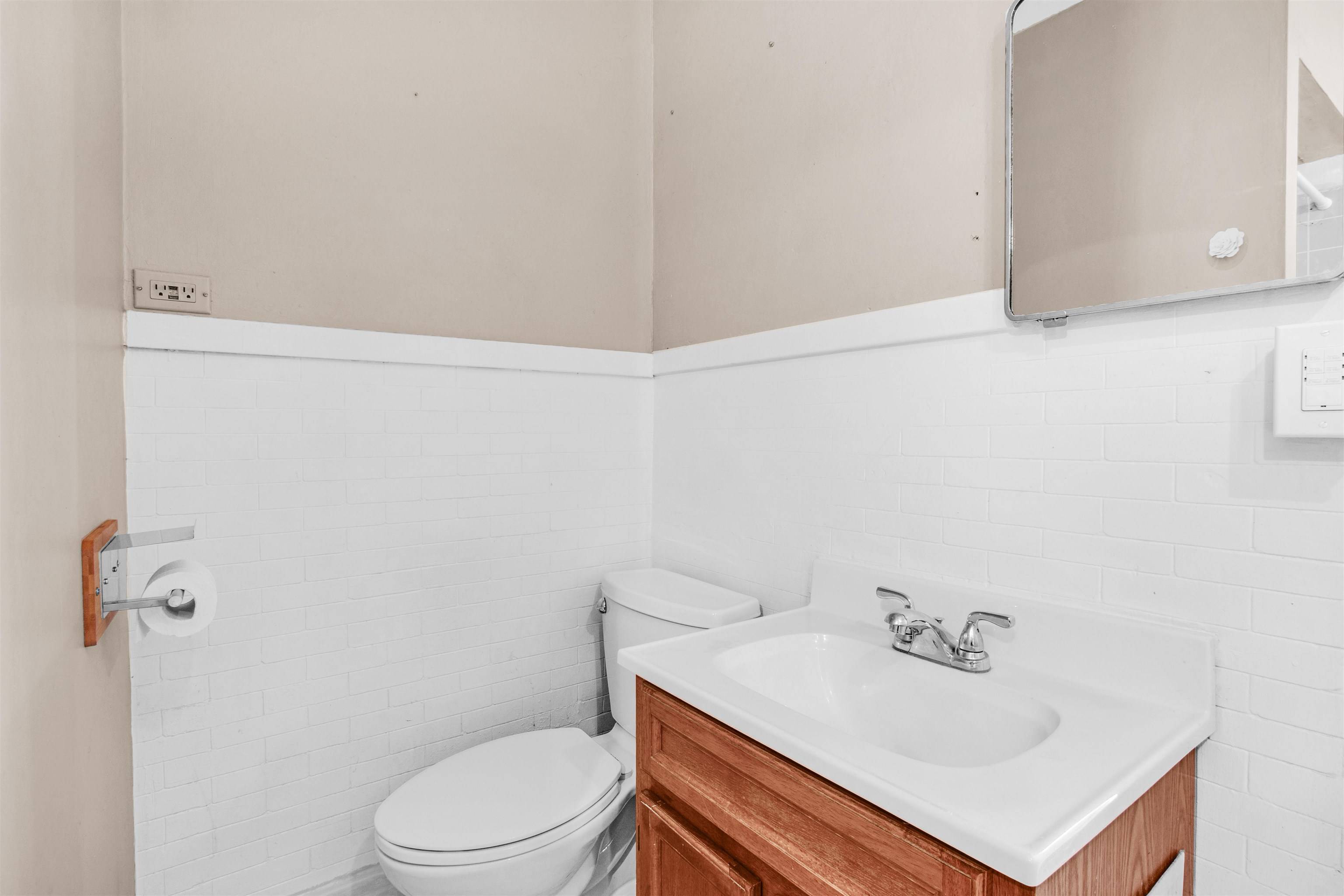 Flint, MI 48503,725 Thomson #3 ST