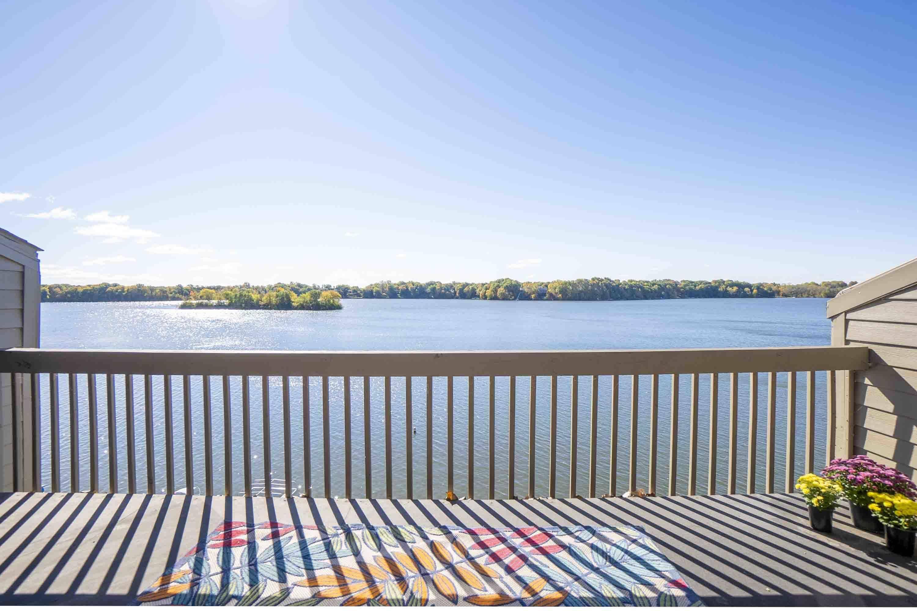 Ypsilanti, MI 48198,844 Cliffs DR #302D