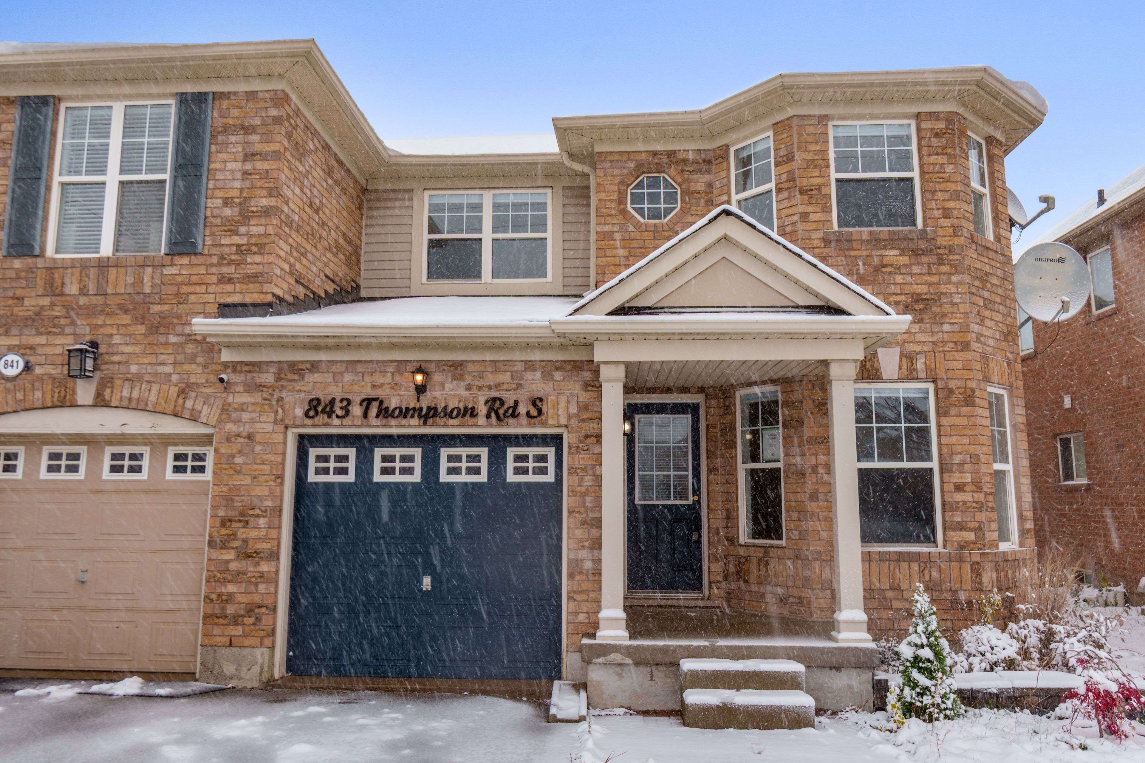 Milton, ON L9T 6Y8,843 Thompson RD S