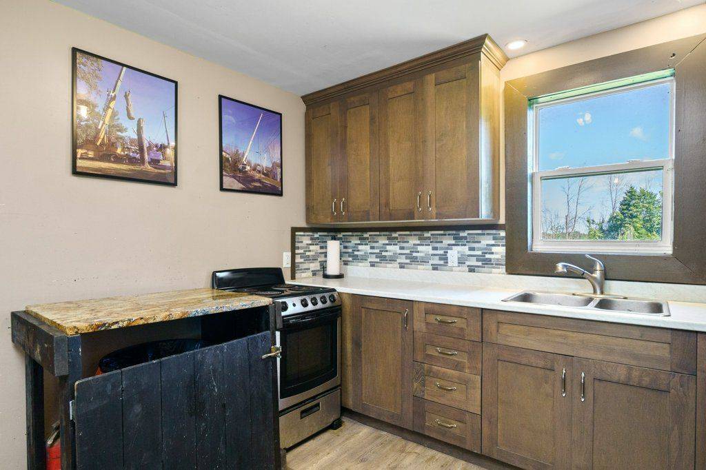 Greater Napanee, ON K7R 3L2,71 GOODYEAR RD