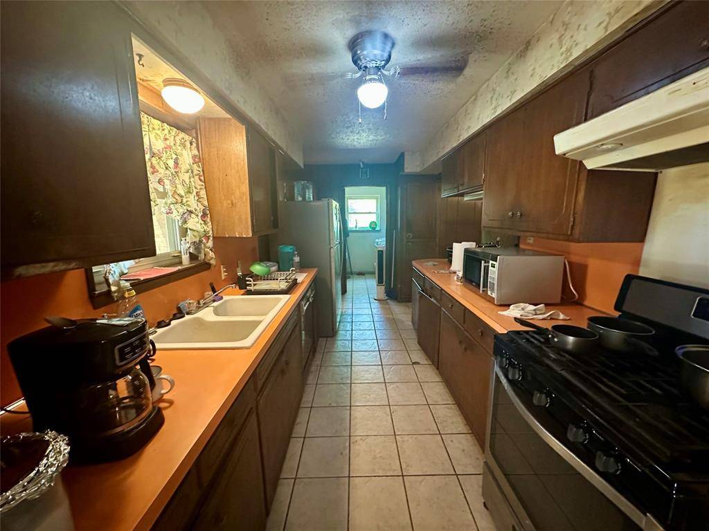 Commerce, TX 75428,2621 Washington Street