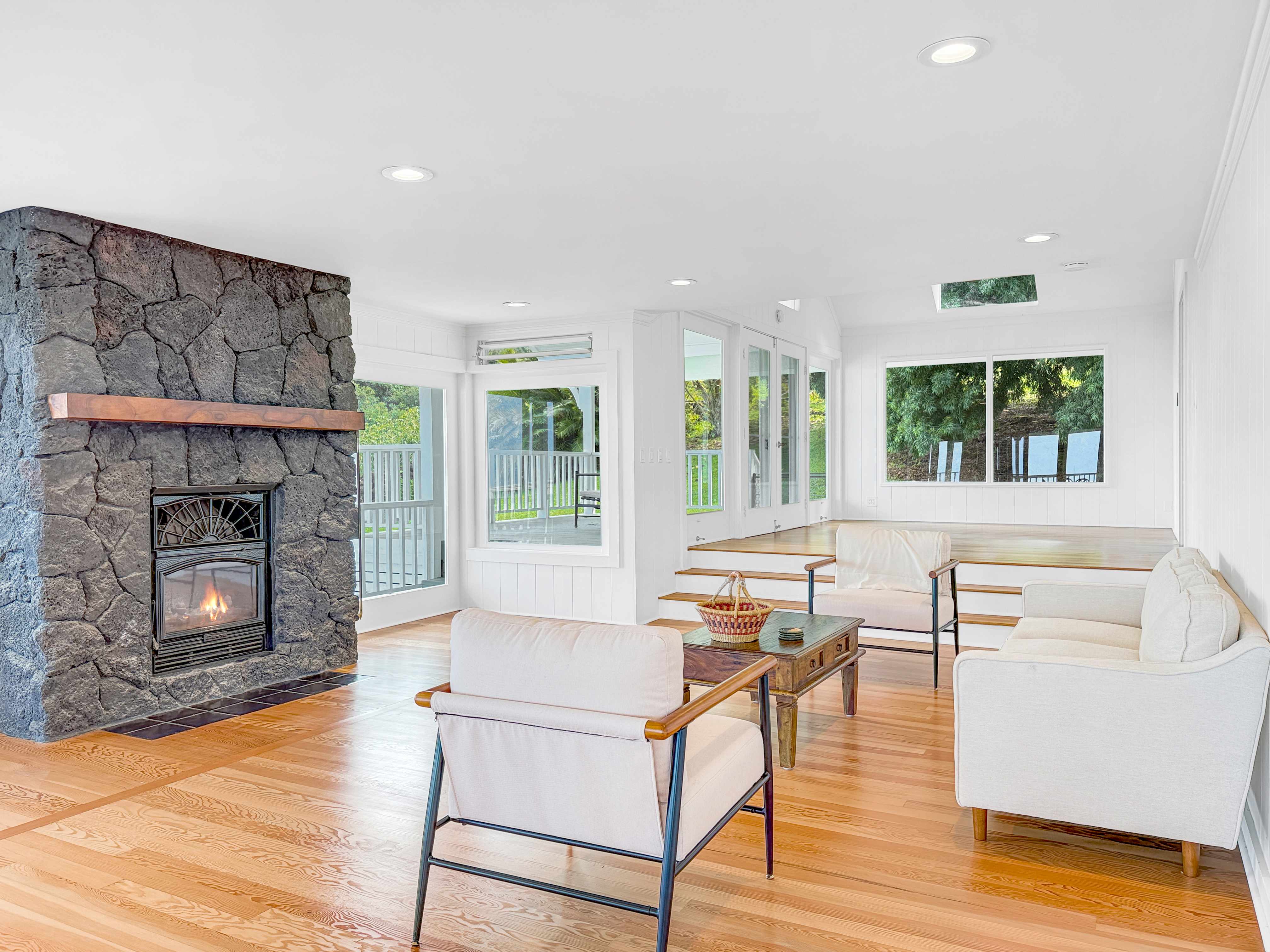 Holualoa, HI 96725,76-5807 HOOKAHI ST #1