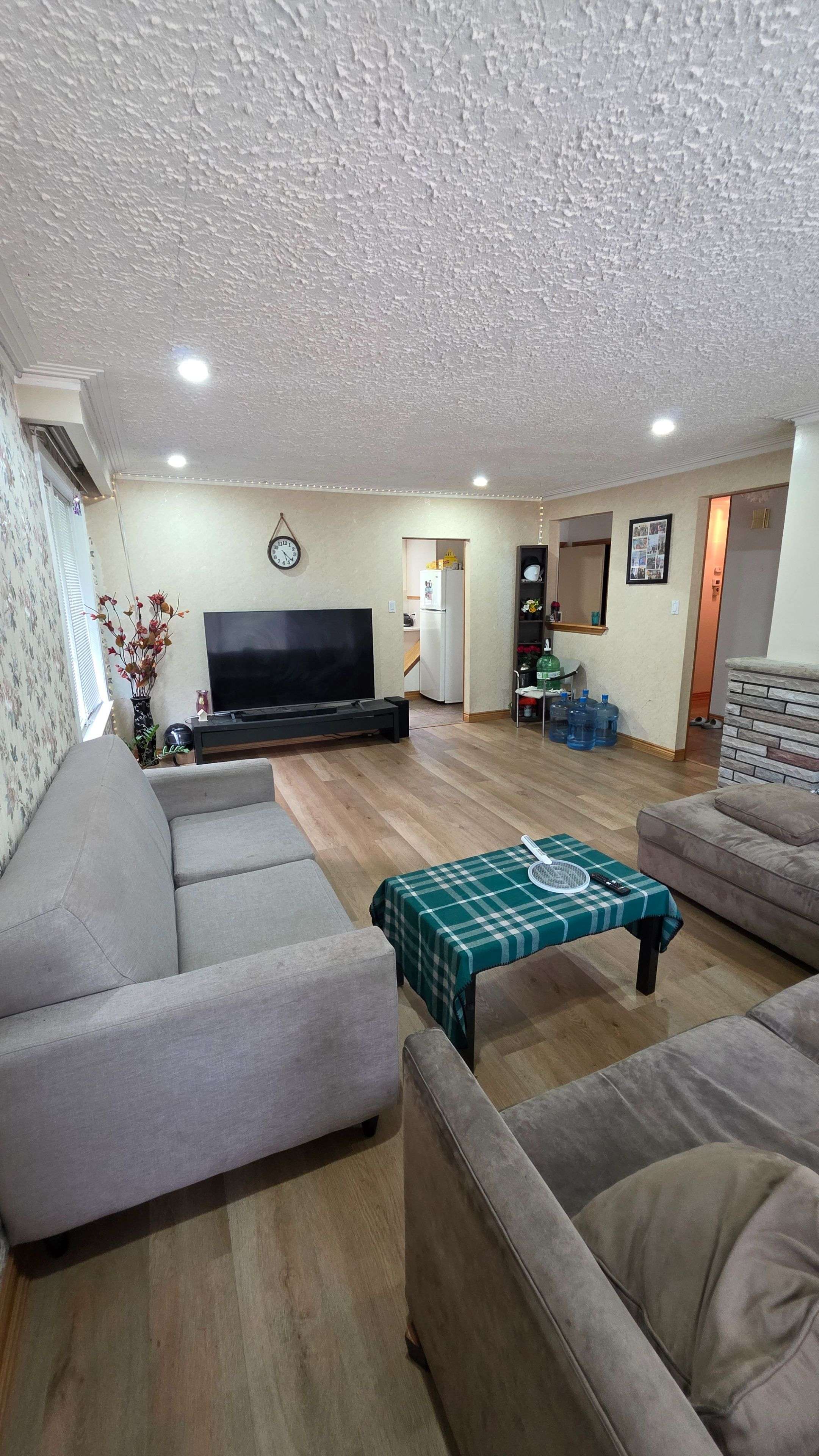 Mississauga, ON L5H 1R1,593 Indian RD