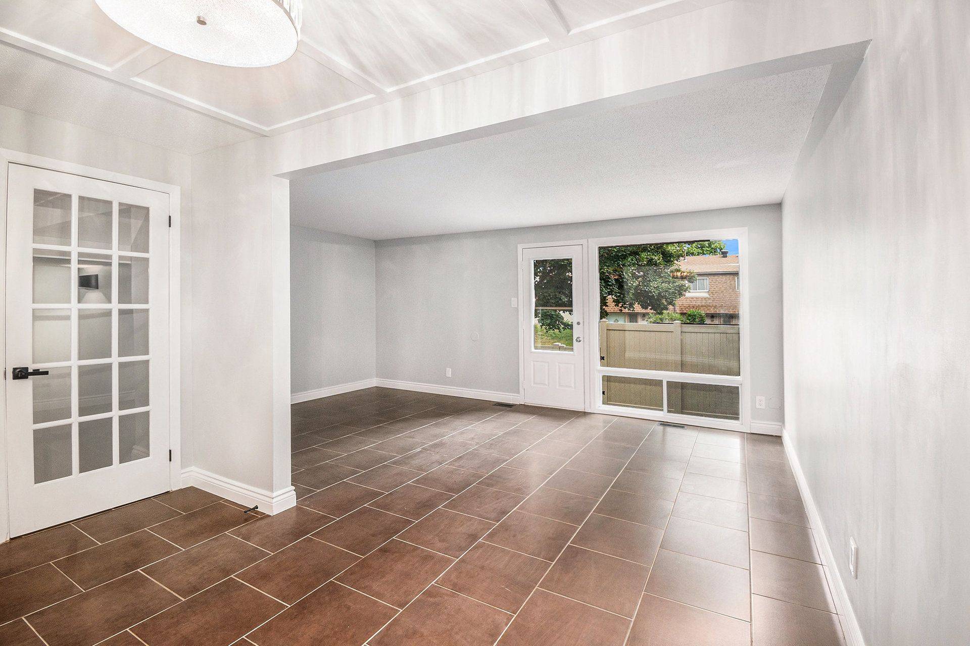 Beacon Hill North - South And Area, ON K1J 8G4,913J Elmsmere RD