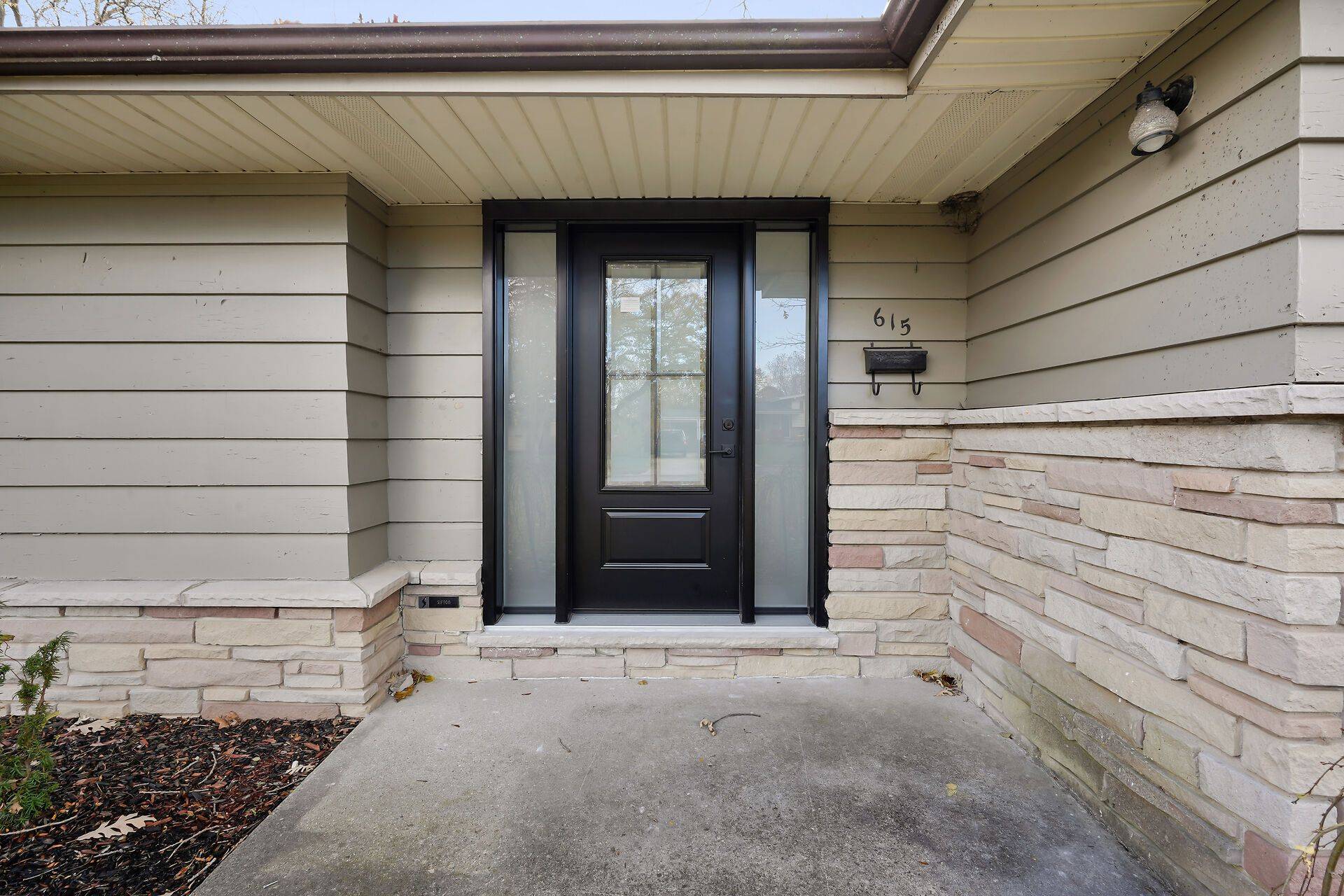 London North, ON N6H 3W2,615 Santa Monica RD