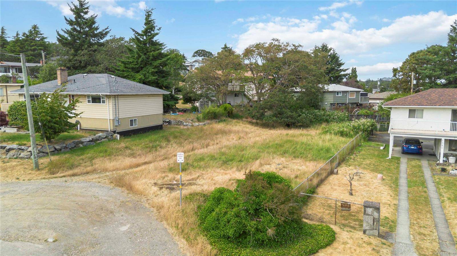 Victoria, BC V8T 2J3,1360 Vista Hts