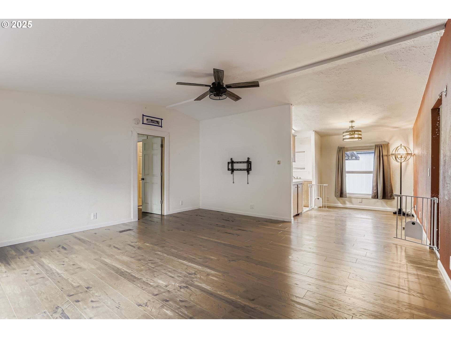 Milwaukie, OR 97222,10400 SE COOK CT #56