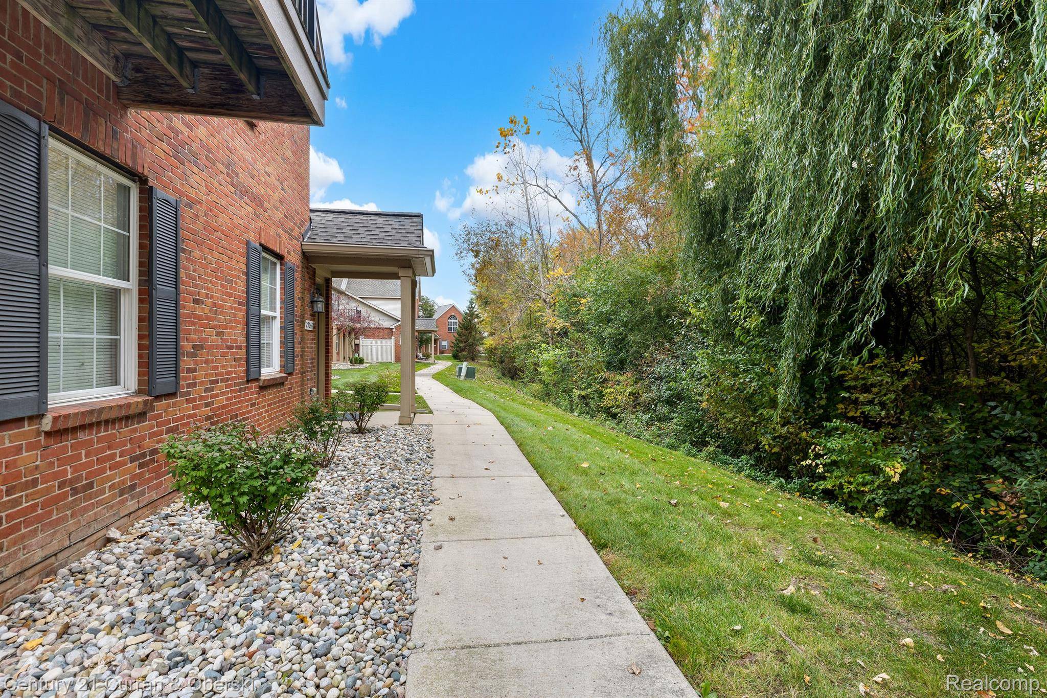 Woodhaven, MI 48183,23046 WILLIAMSBURG CIR