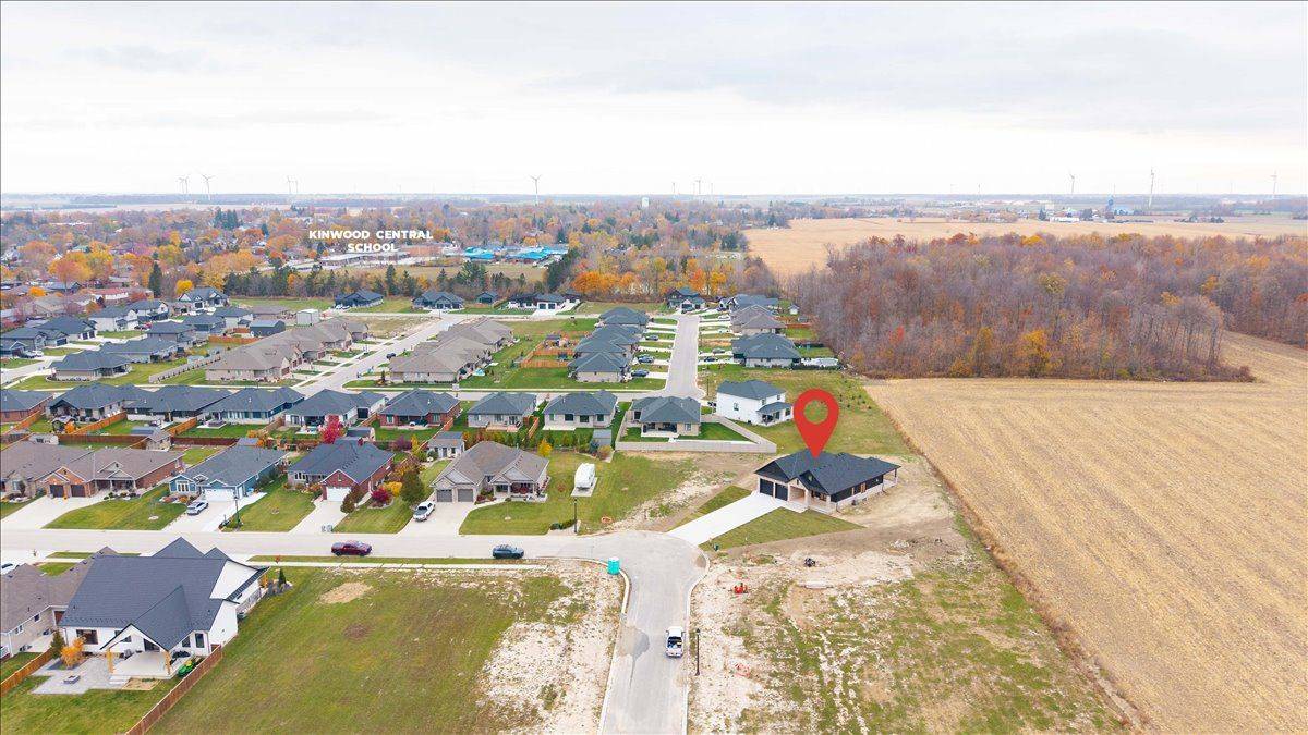 Lambton Shores, ON N0N 1J0,126 FRASER CRES