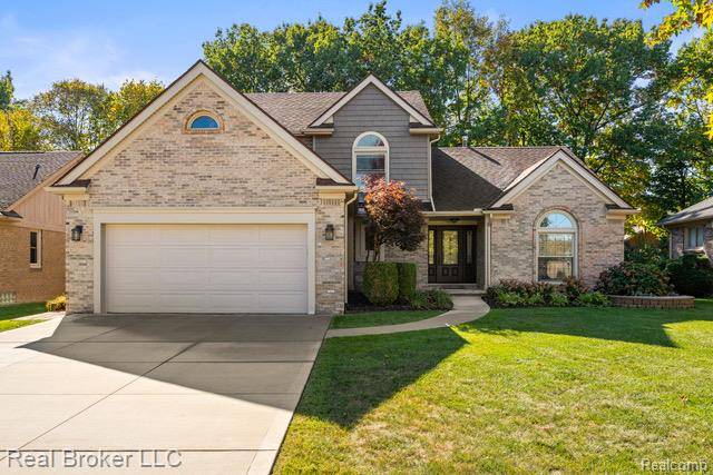 Rochester Hills, MI 48307,372 Daylily DR
