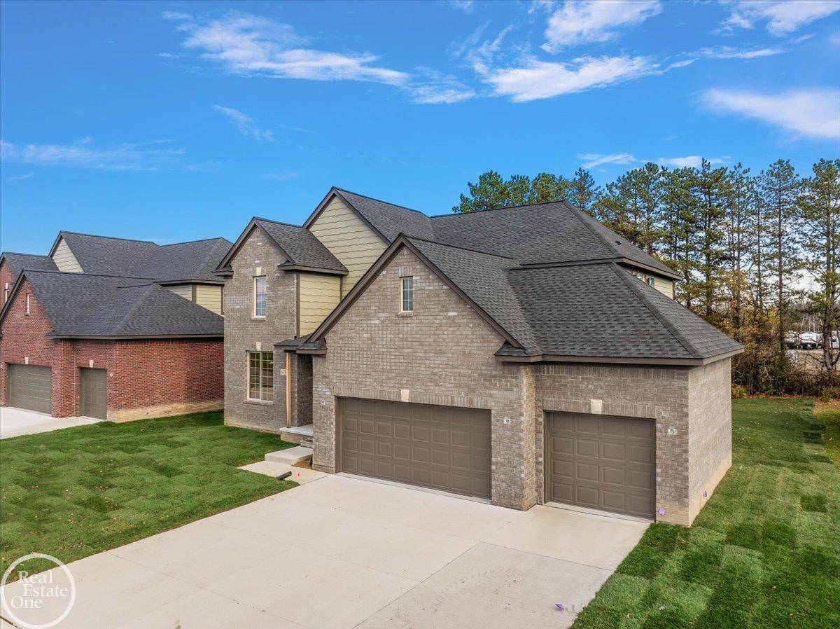 Macomb Twp, MI 48044,50762 Summit View DR