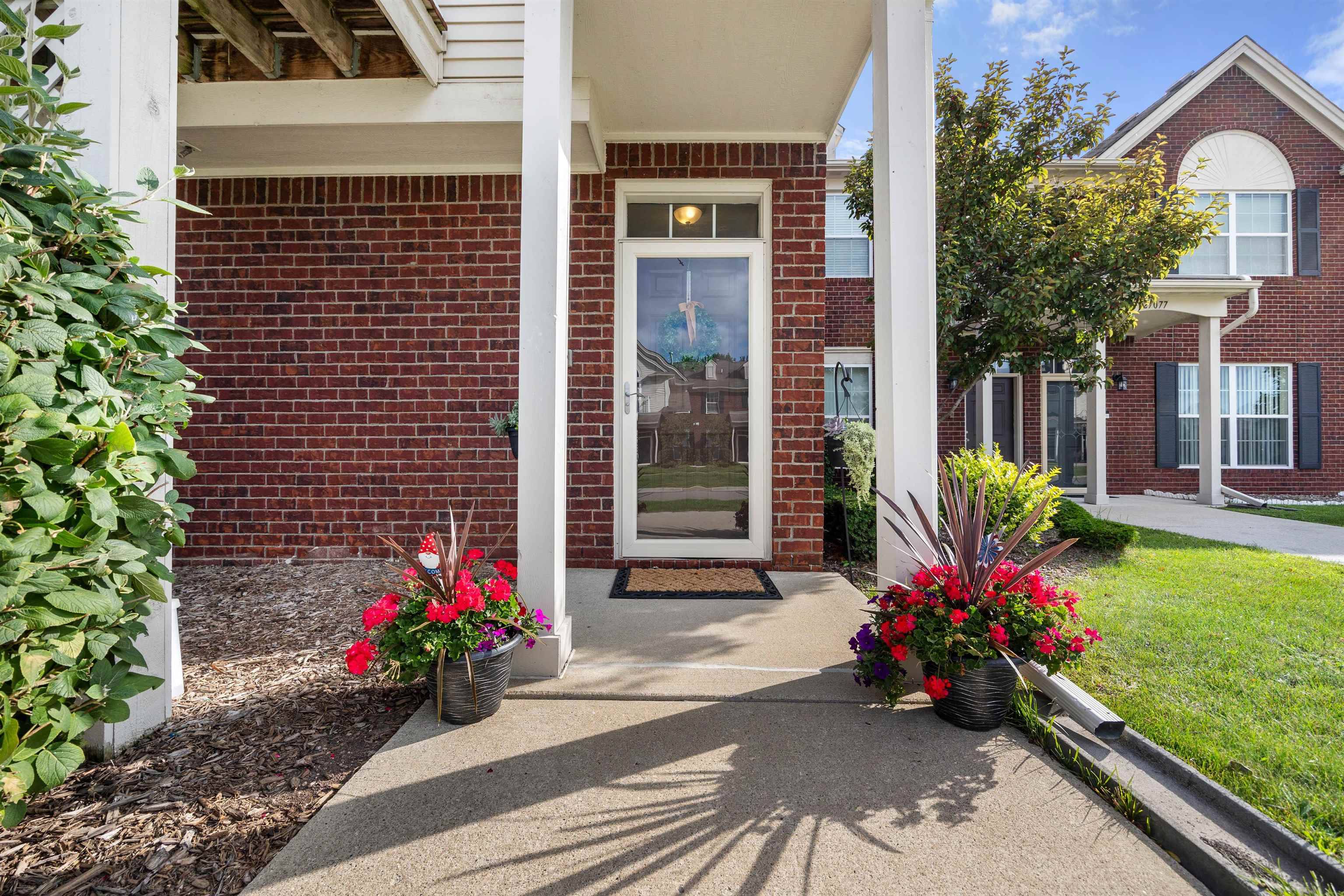 Harrison Twp, MI 48045,27069 Carrington PL