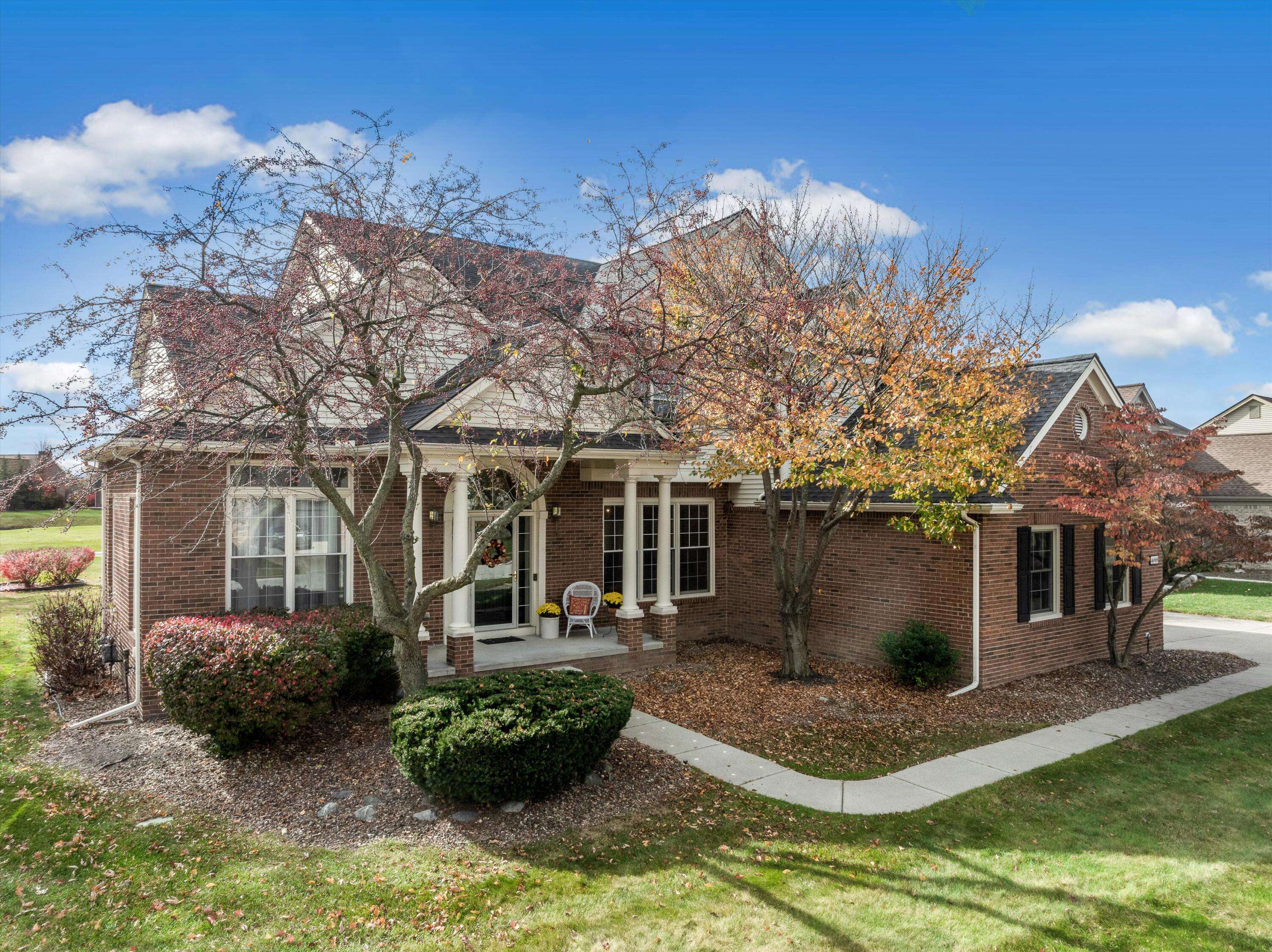 Canton, MI 48188,46969 Glastonbury DR