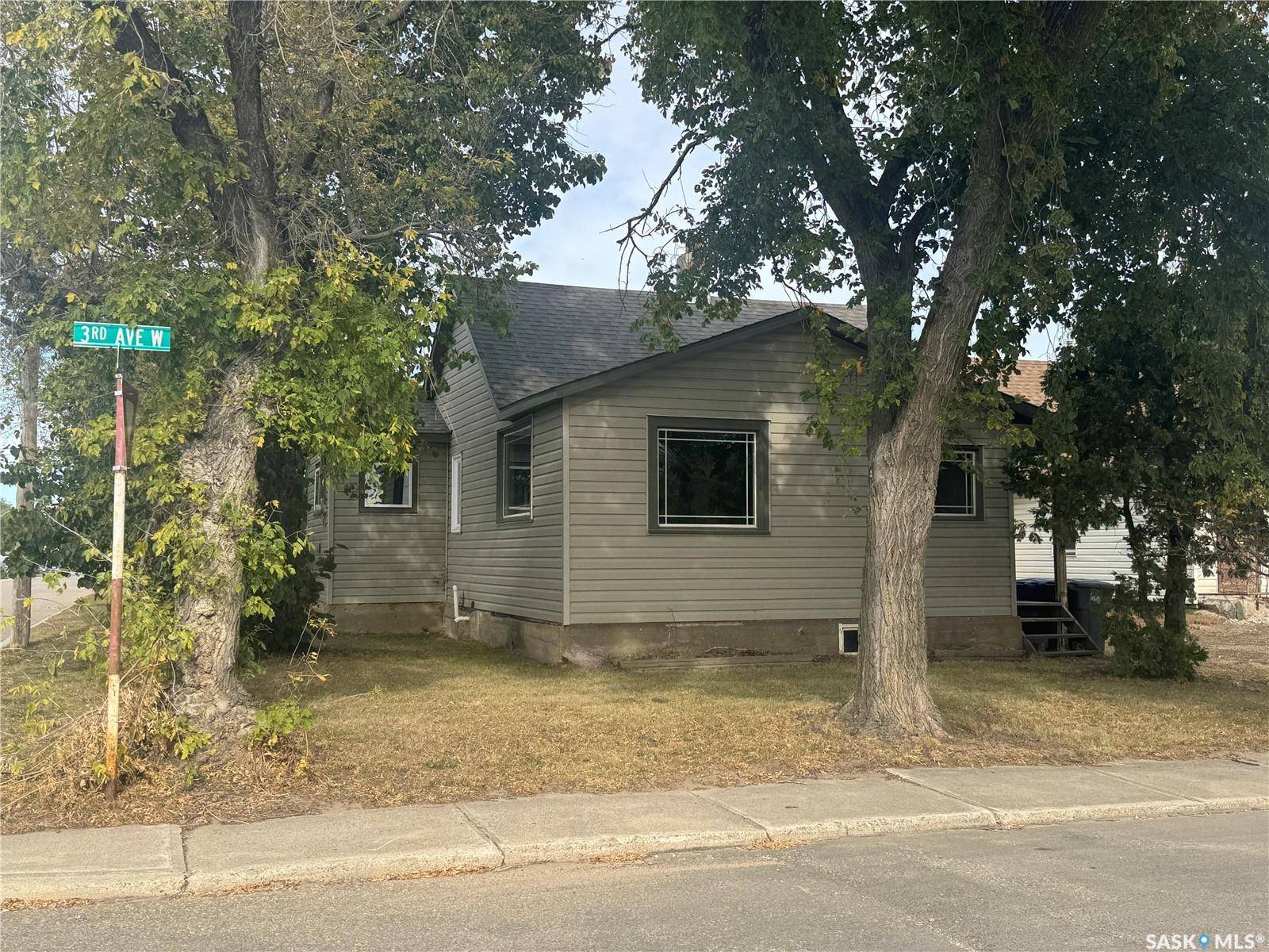 Biggar, SK S0K 0M0,319 3rd AVENUE W