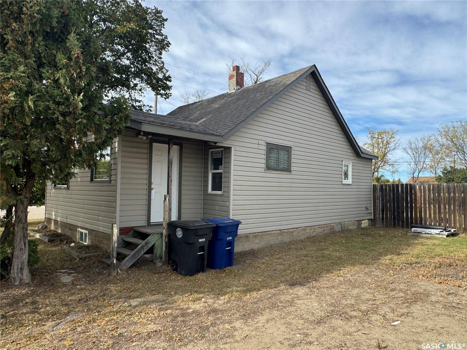 Biggar, SK S0K 0M0,319 3rd AVENUE W