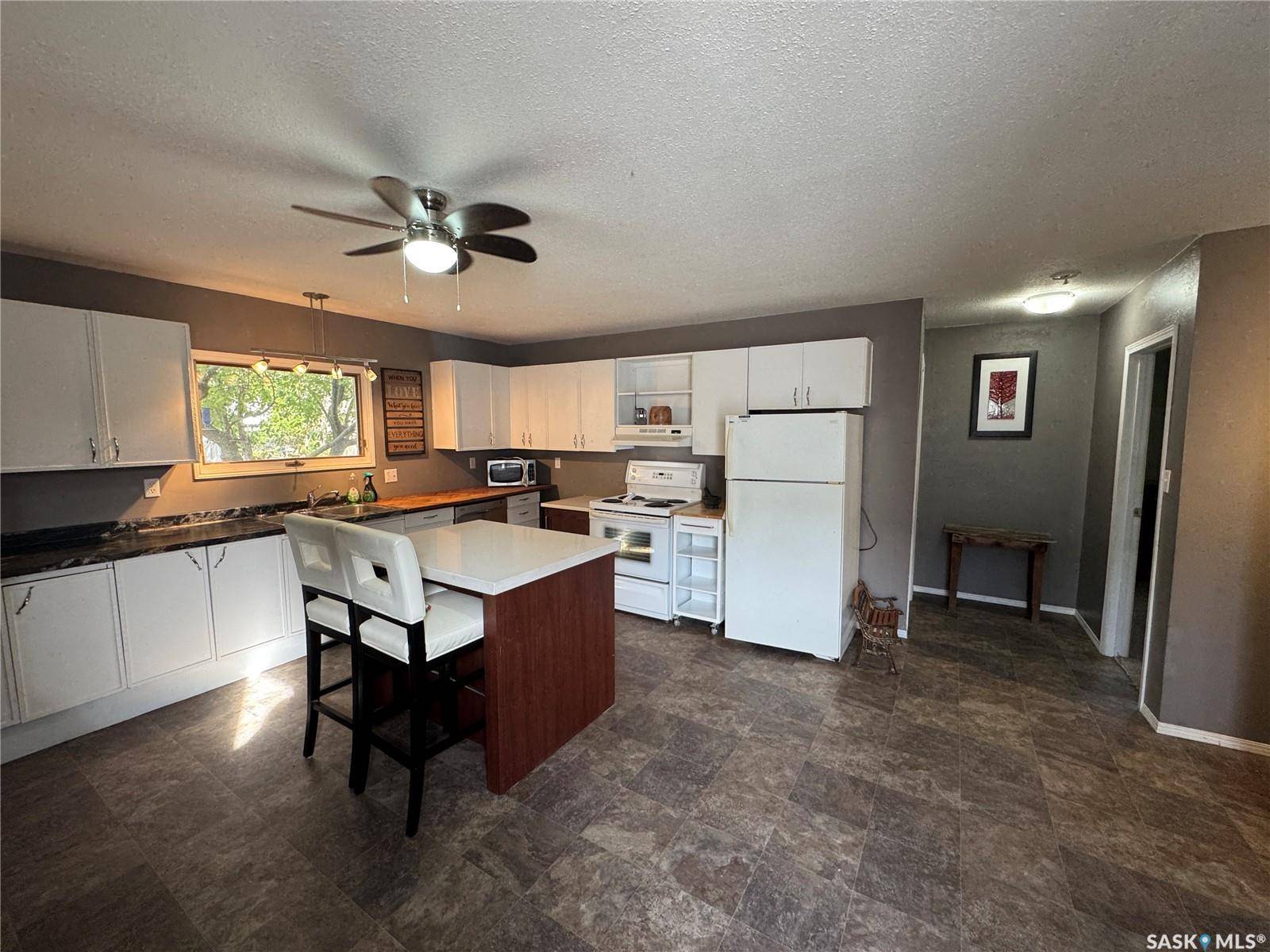 Biggar, SK S0K 0M0,307 6th AVENUE E