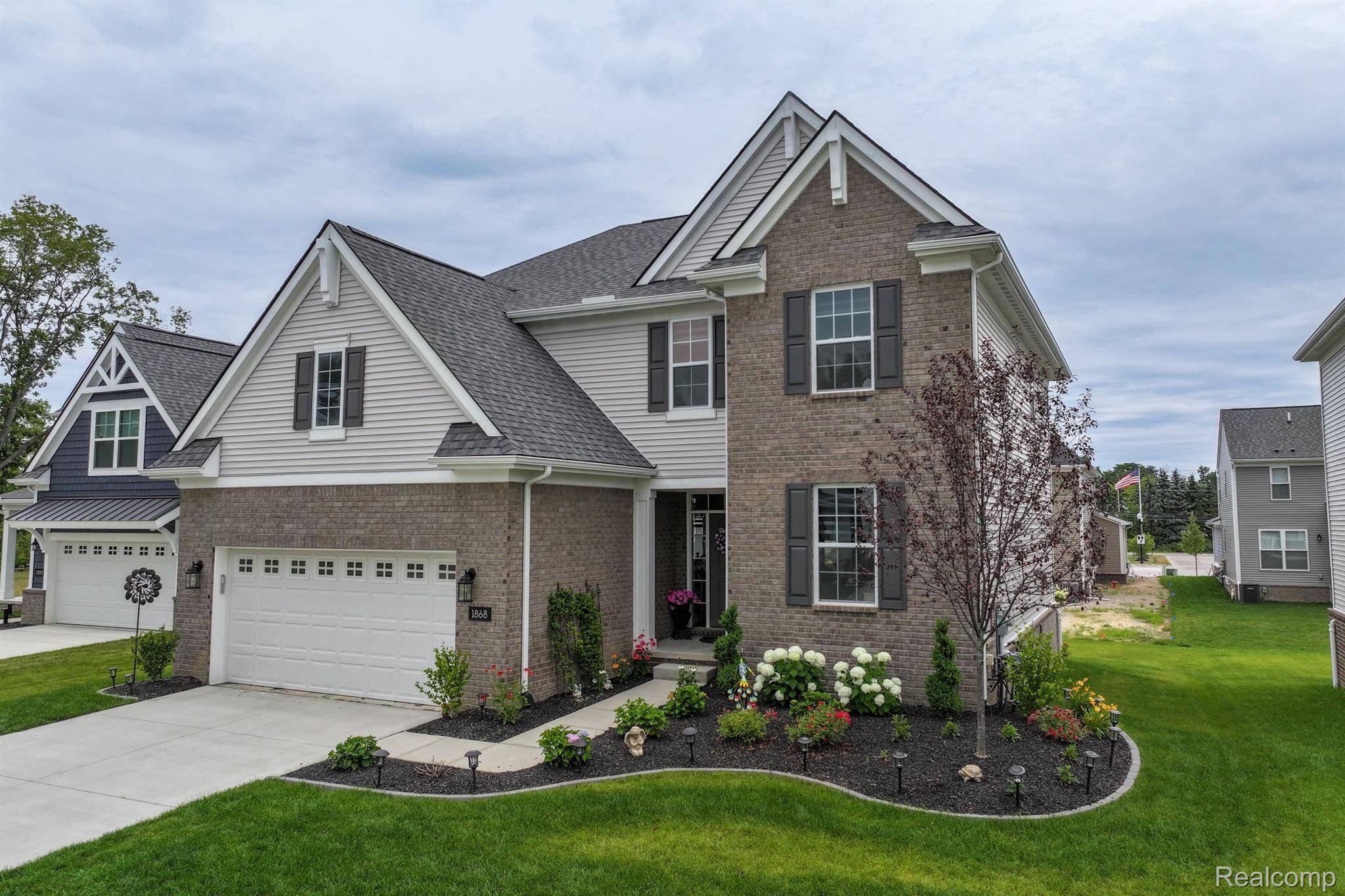 Wixom, MI 48393,1868 RUBY ST