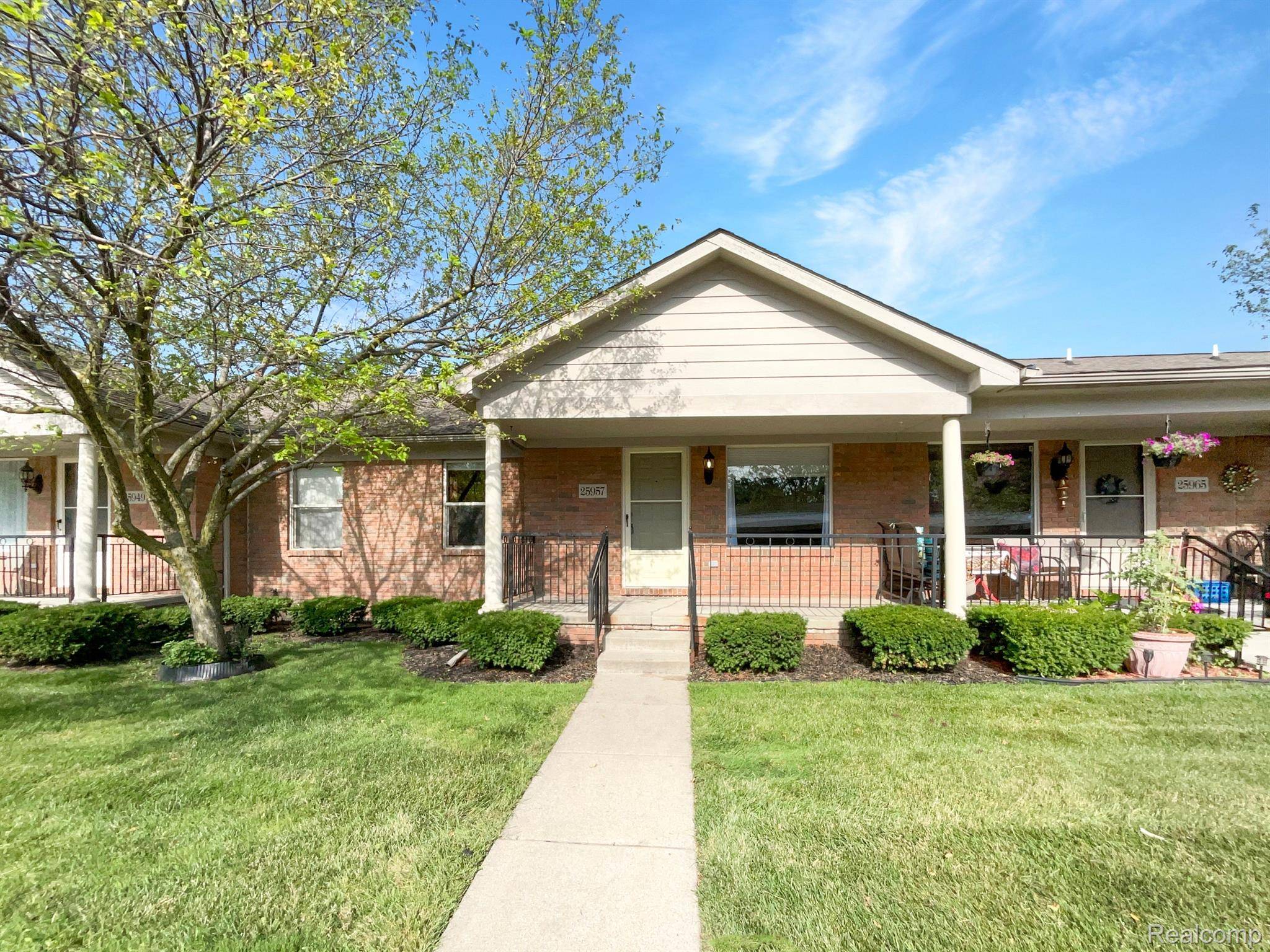 Warren, MI 48089,25957 VILLAGE LN