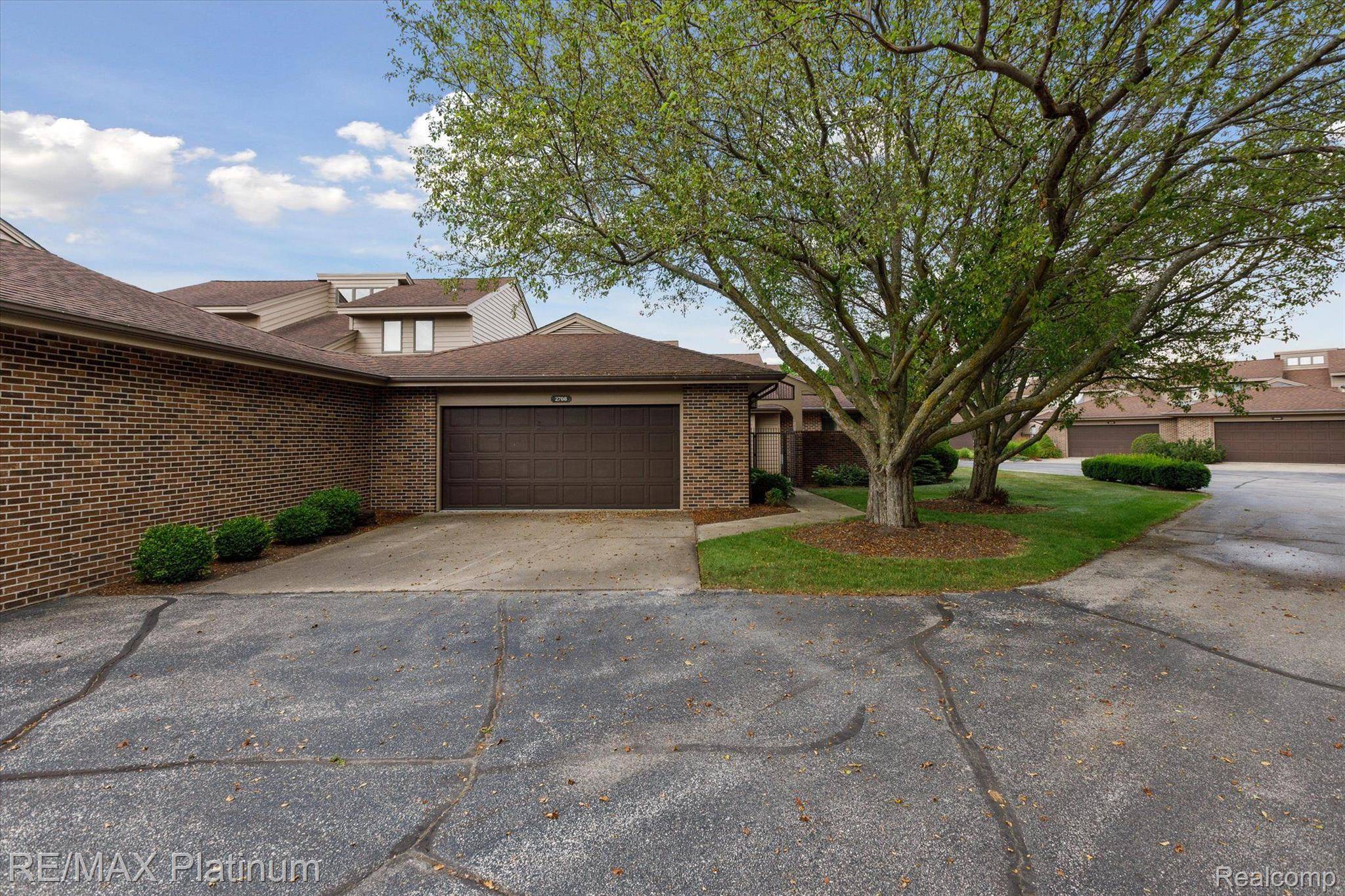 Bay City, MI 48706,2708 OAKMONT DR