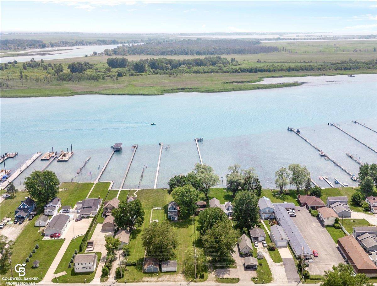 Algonac, MI 48001,6051 Pointe Tremble Rd RD