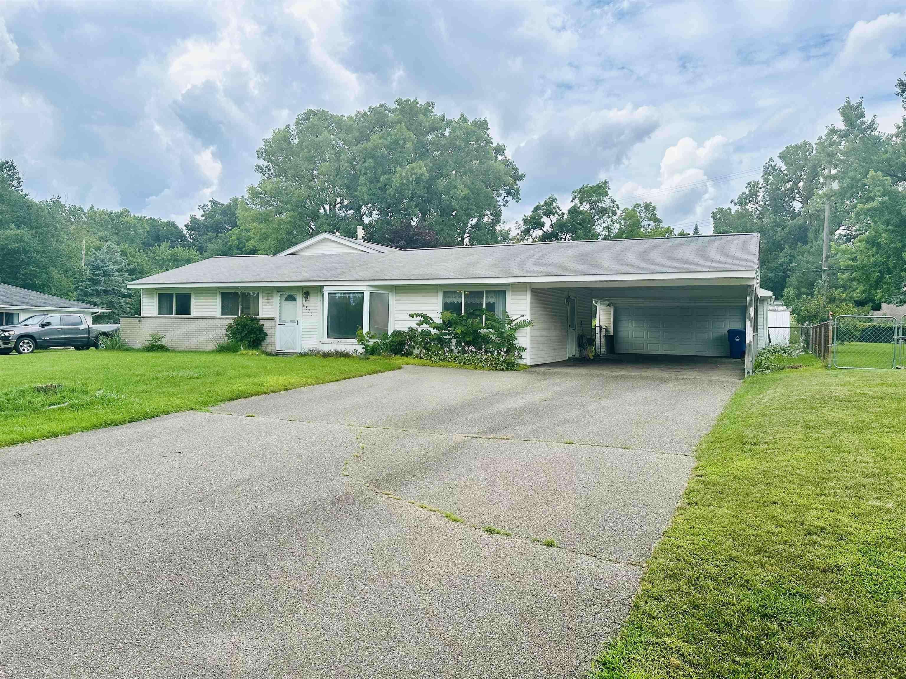 Waterford, MI 48329,6570 Manson DR