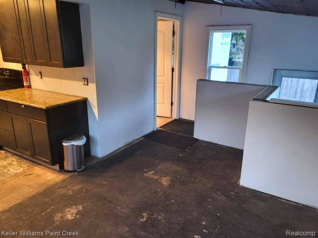 Rochester Hills, MI 48307,2821 JOHN R RD