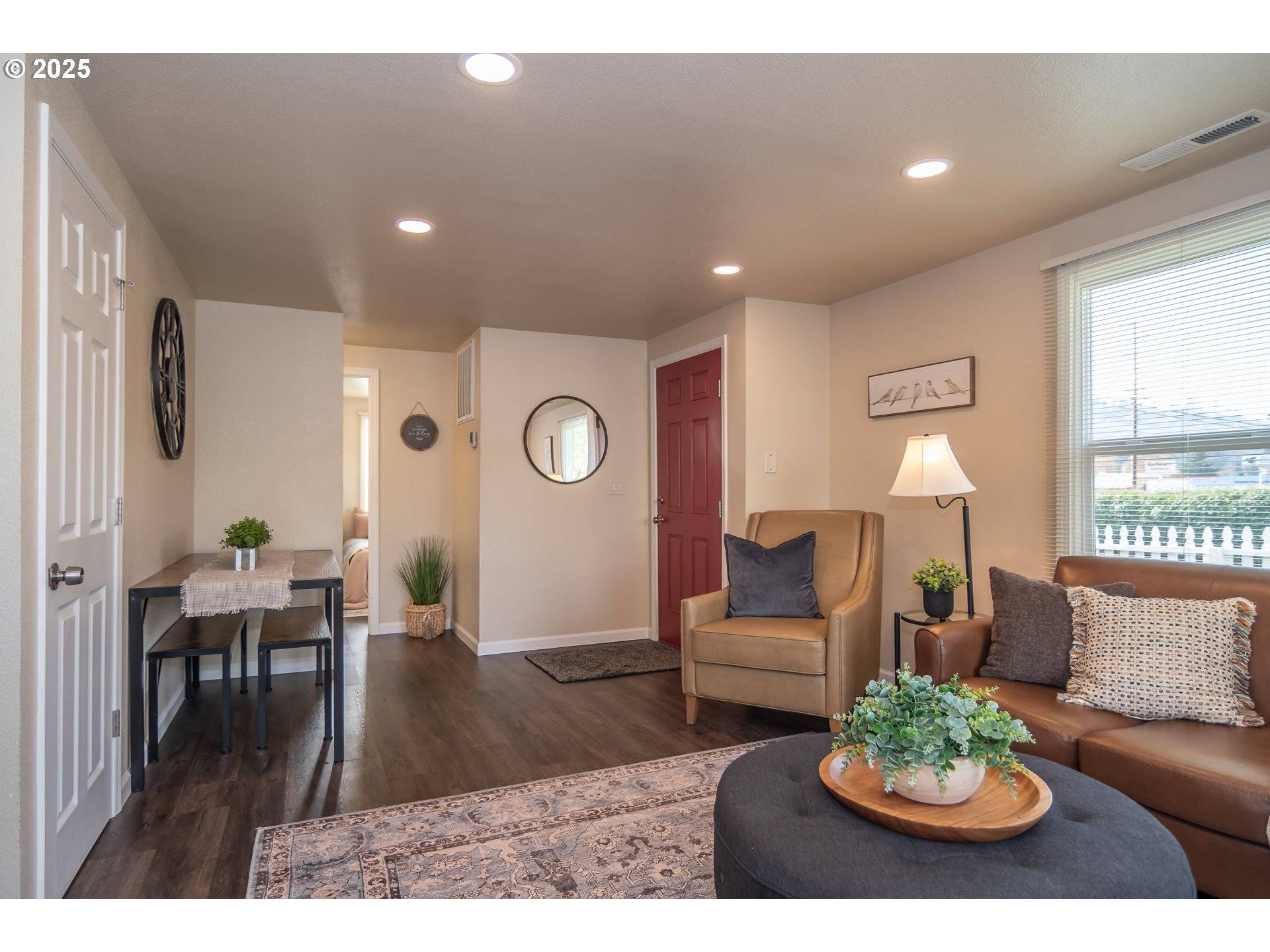 Roseburg, OR 97470,315 NE CUMMINS ST