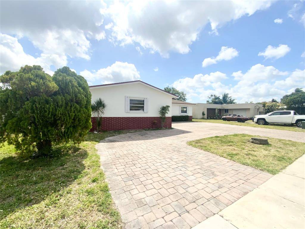 North Lauderdale, FL 33068,1104 Pinehurst