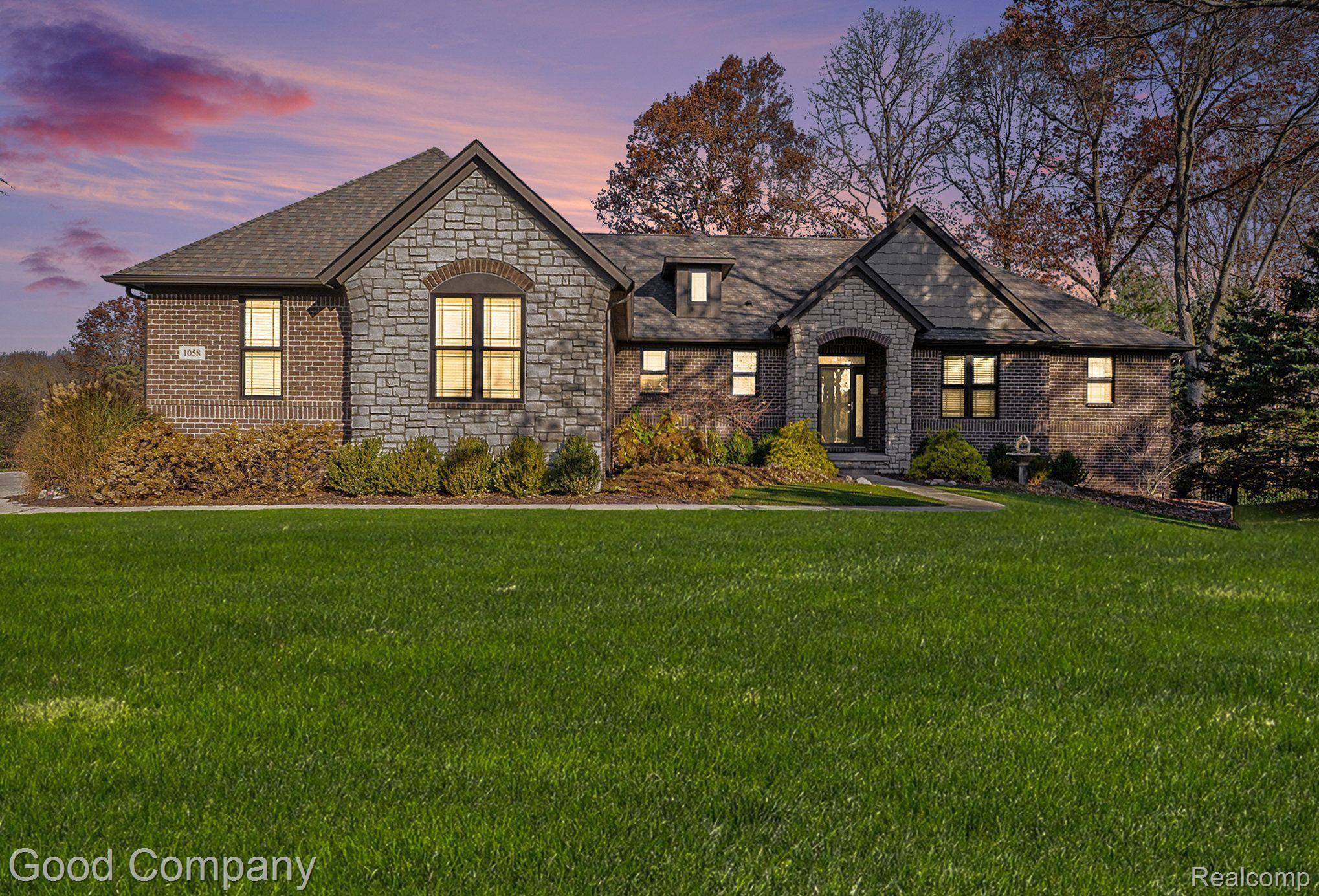 Oxford, MI 48371,1058 WATERSMEET DR