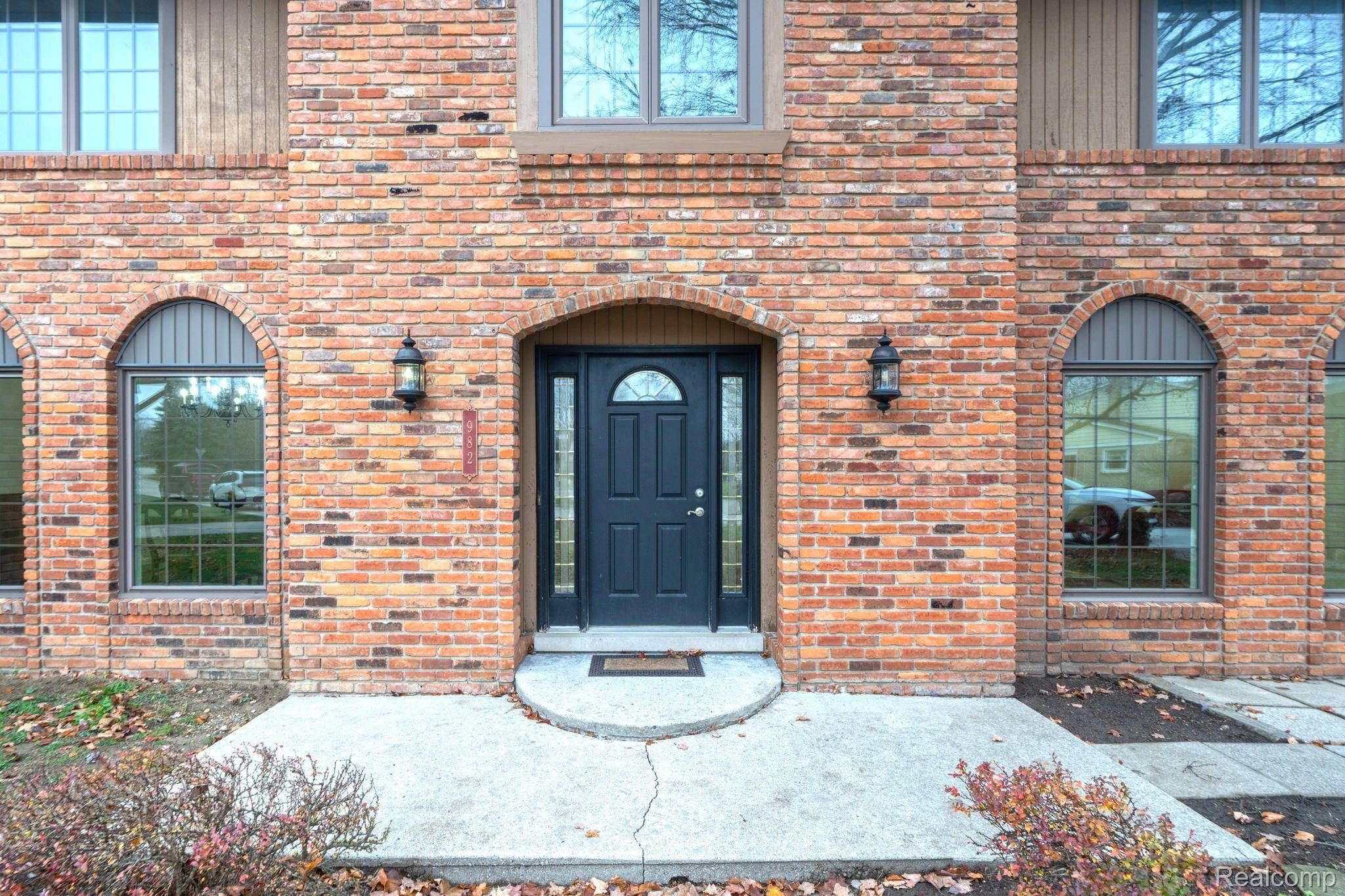 Rochester Hills, MI 48309,982 LANGLEY RD