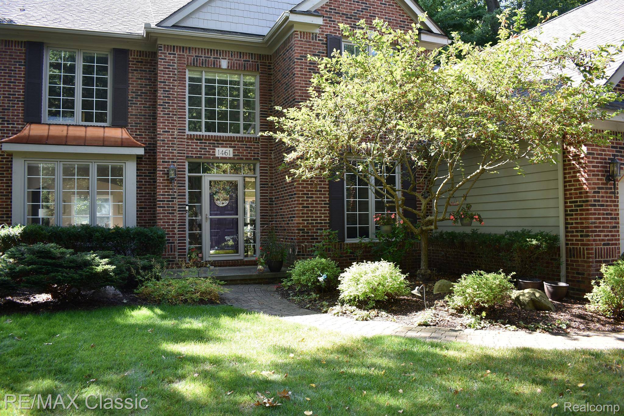 Wixom, MI 48393,1461 FOREST BAY CT