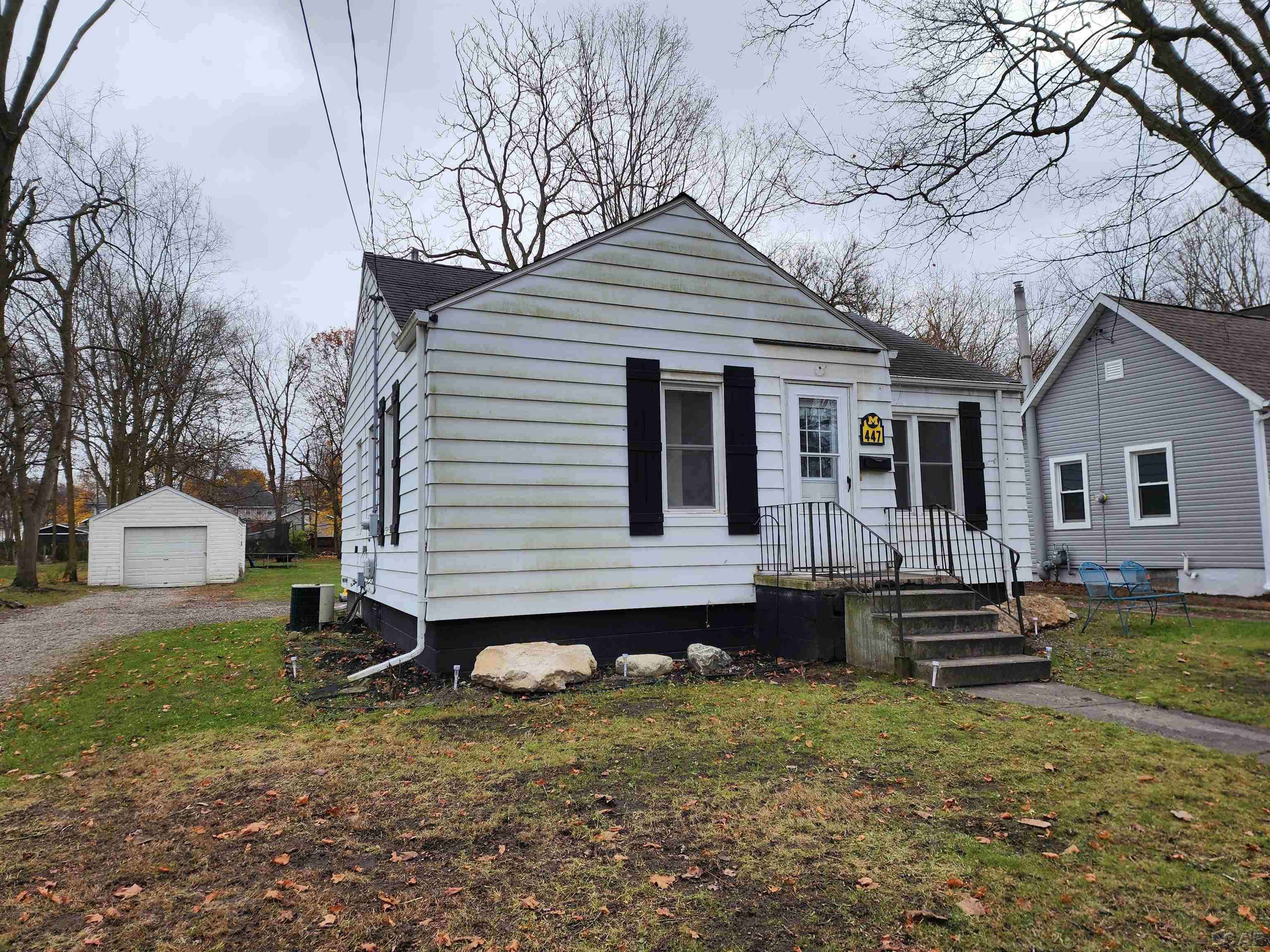 Adrian, MI 49221,447 Allis ST