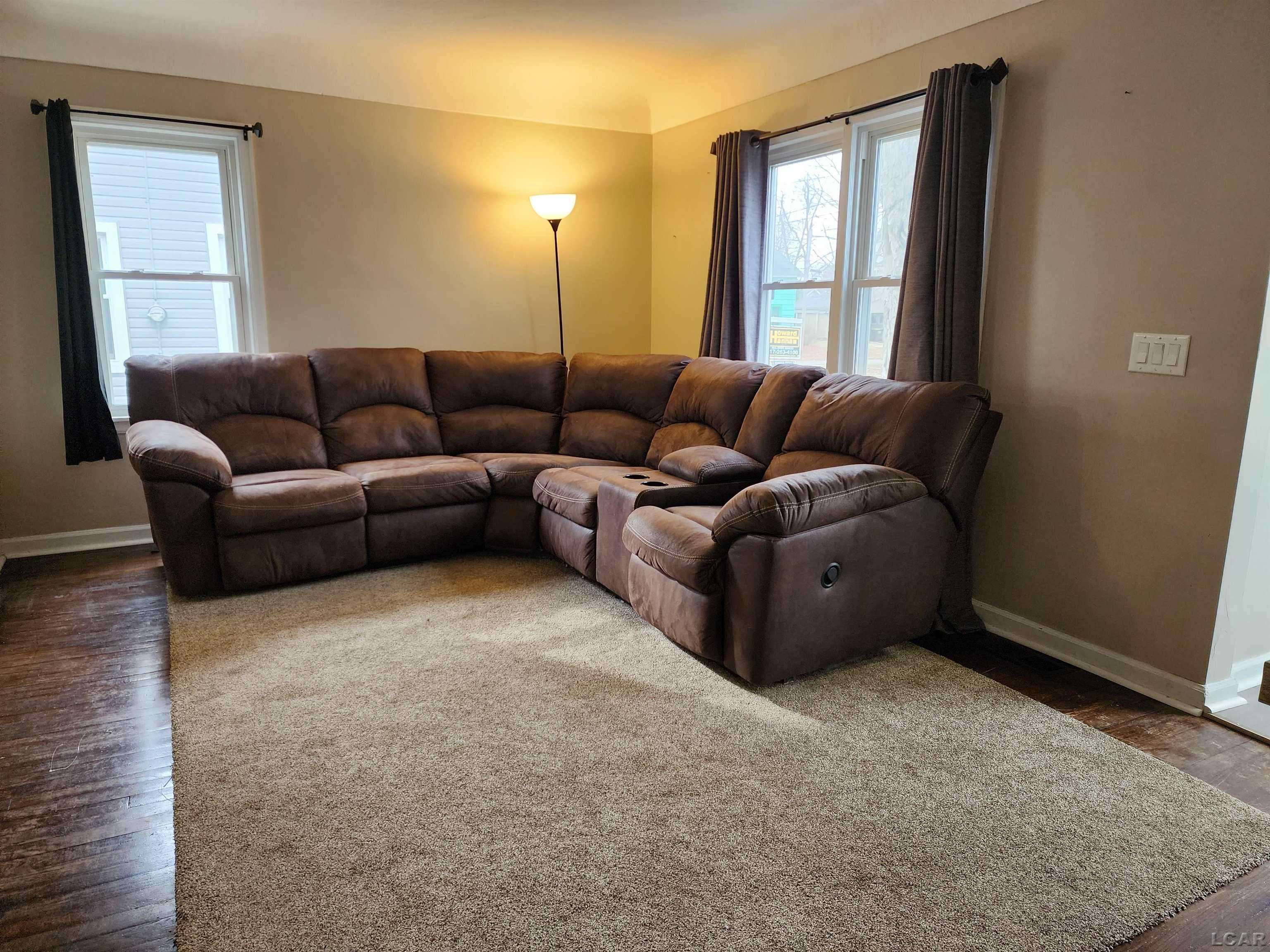 Adrian, MI 49221,447 Allis ST