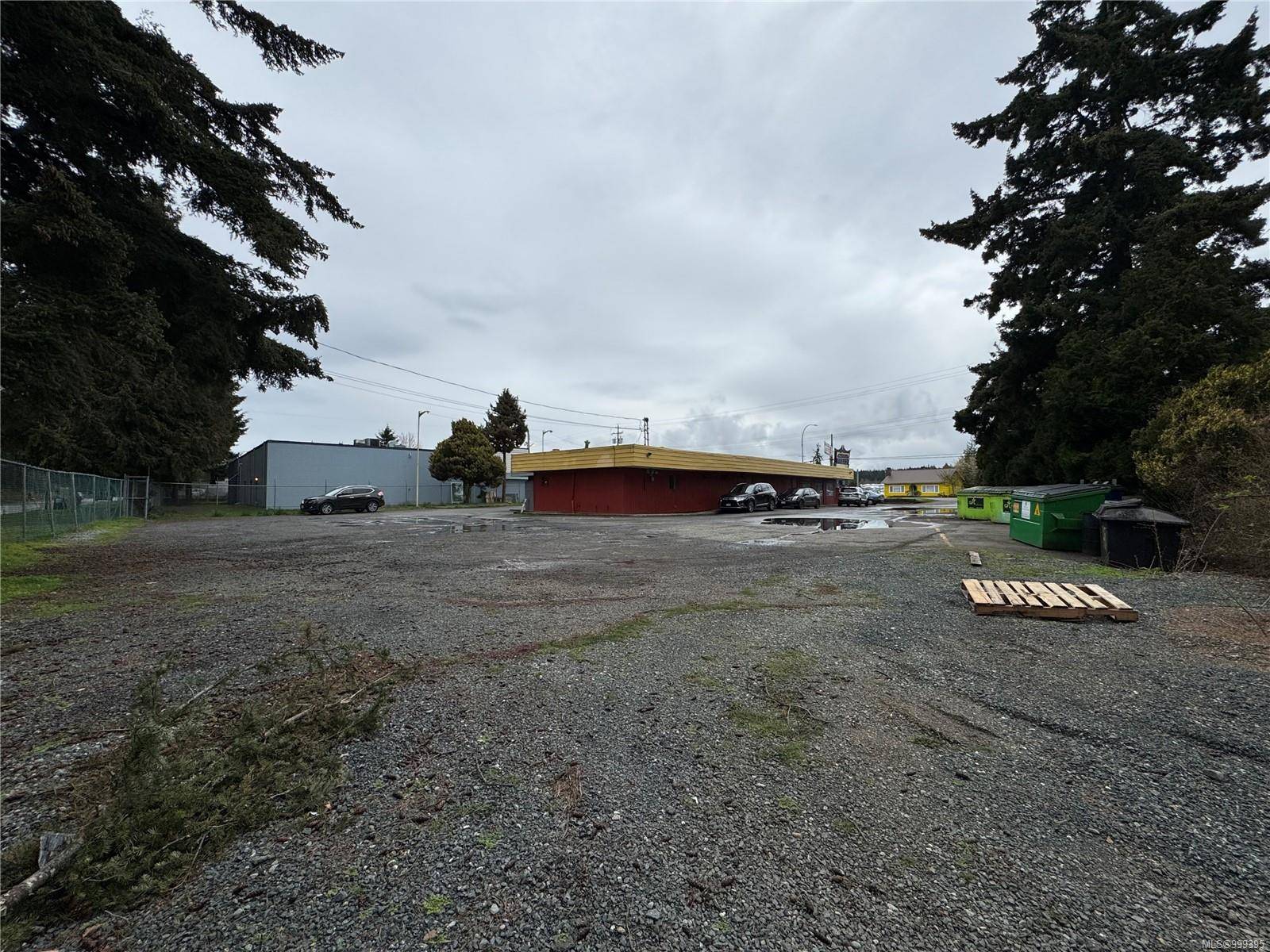 Parksville, BC V9P 2H4,487 Island Hwy E