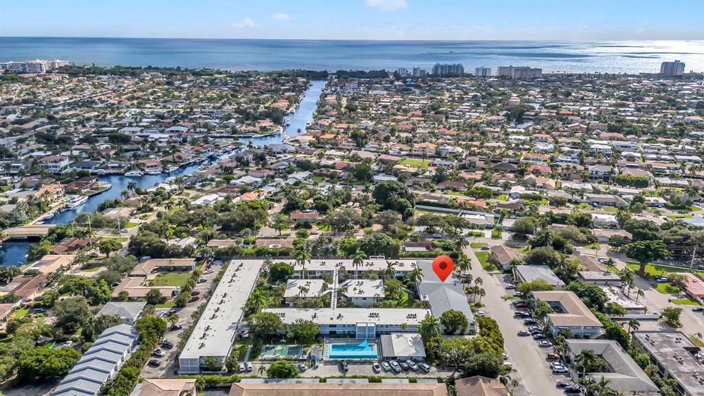 Lighthouse Point, FL 33064,2151 NE 42nd Ct #204